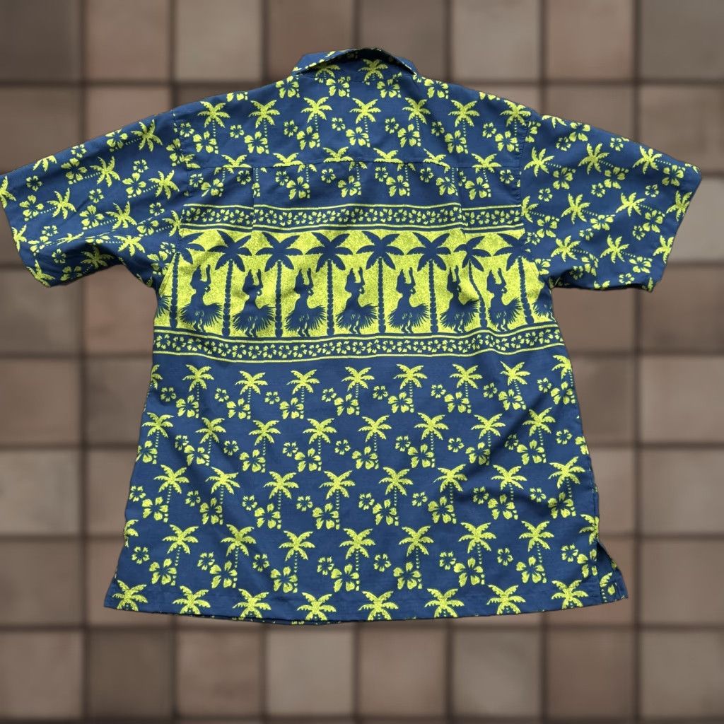 Vintage VINTAGE OP Shirt Mens Large Blue Hawaiian Tropical Palm Tree Hula Girl Button-Up Short Sleeve Graphic Print Beach Size US L / EU 52-54 / 3 - 1 Thumbnail