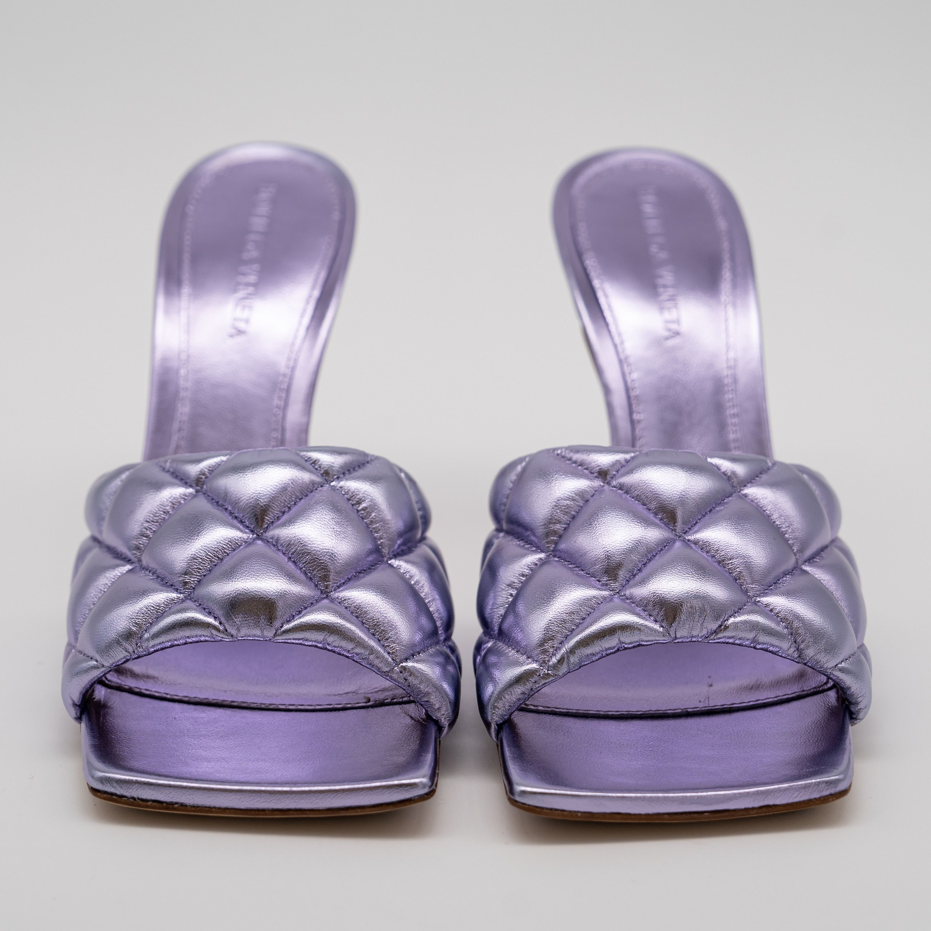 Bottega Veneta 38eu Bottega Veneta Purple Metallic Leather Padded Sandals Size US 8 / IT 38 - 2 Thumbnail