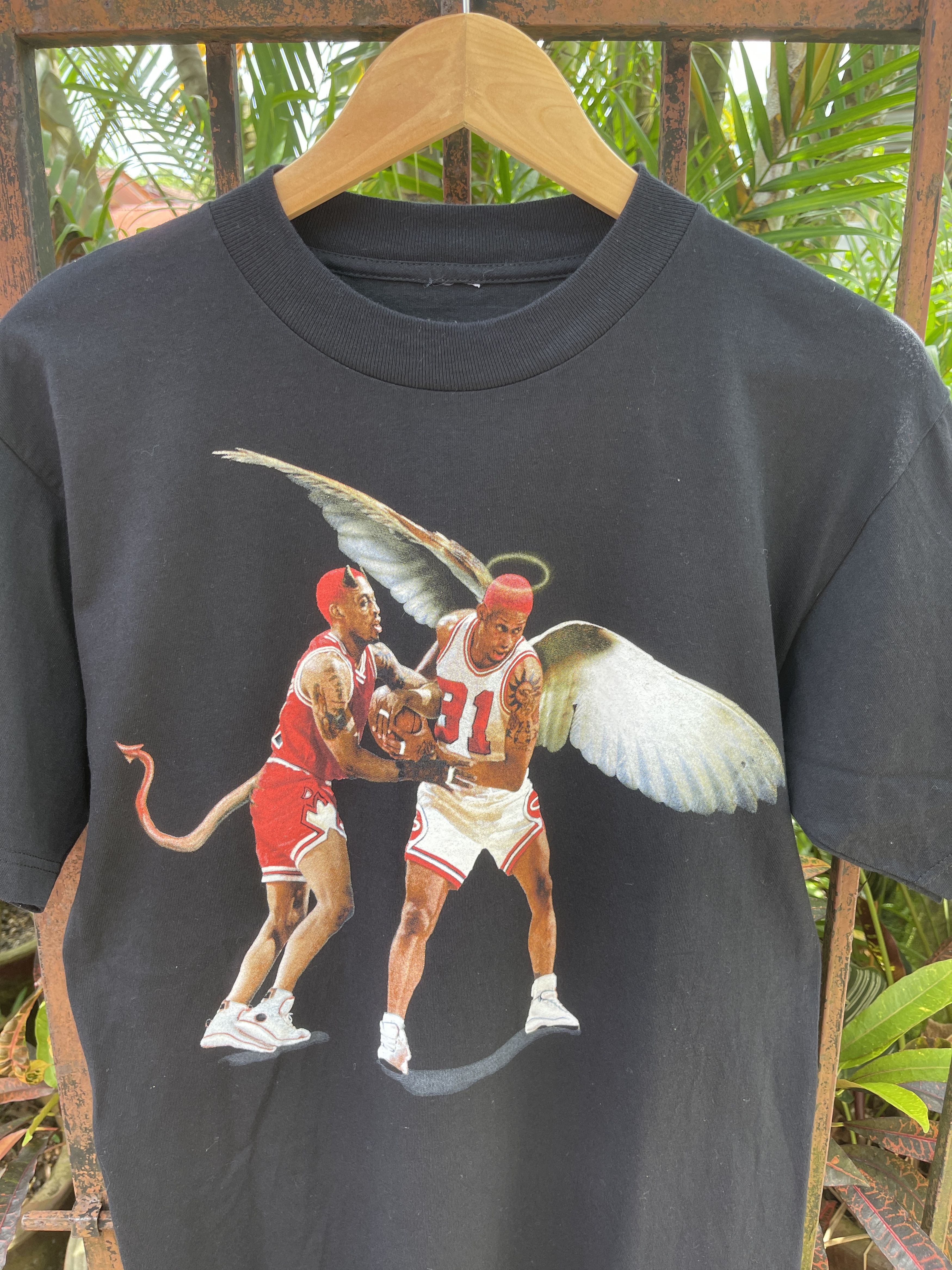 NBA Last Drop🔥Rare🔥Vintage Dennis Rodman Angel and Devil T-Shirt Size US S / EU 44-46 / 1 - 1 Thumbnail