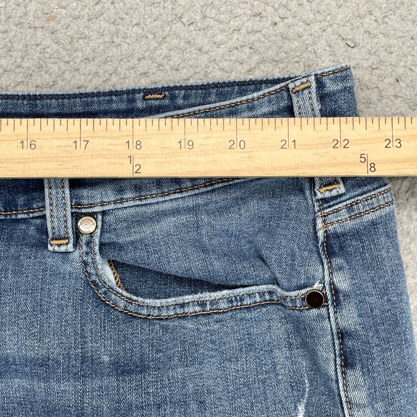Vintage Lane Bryant Women's Jean Shorts 24 Raw Cut Y2K 90's American Preppy Summer Rodeo Size 42" / US 20 - 2 Thumbnail