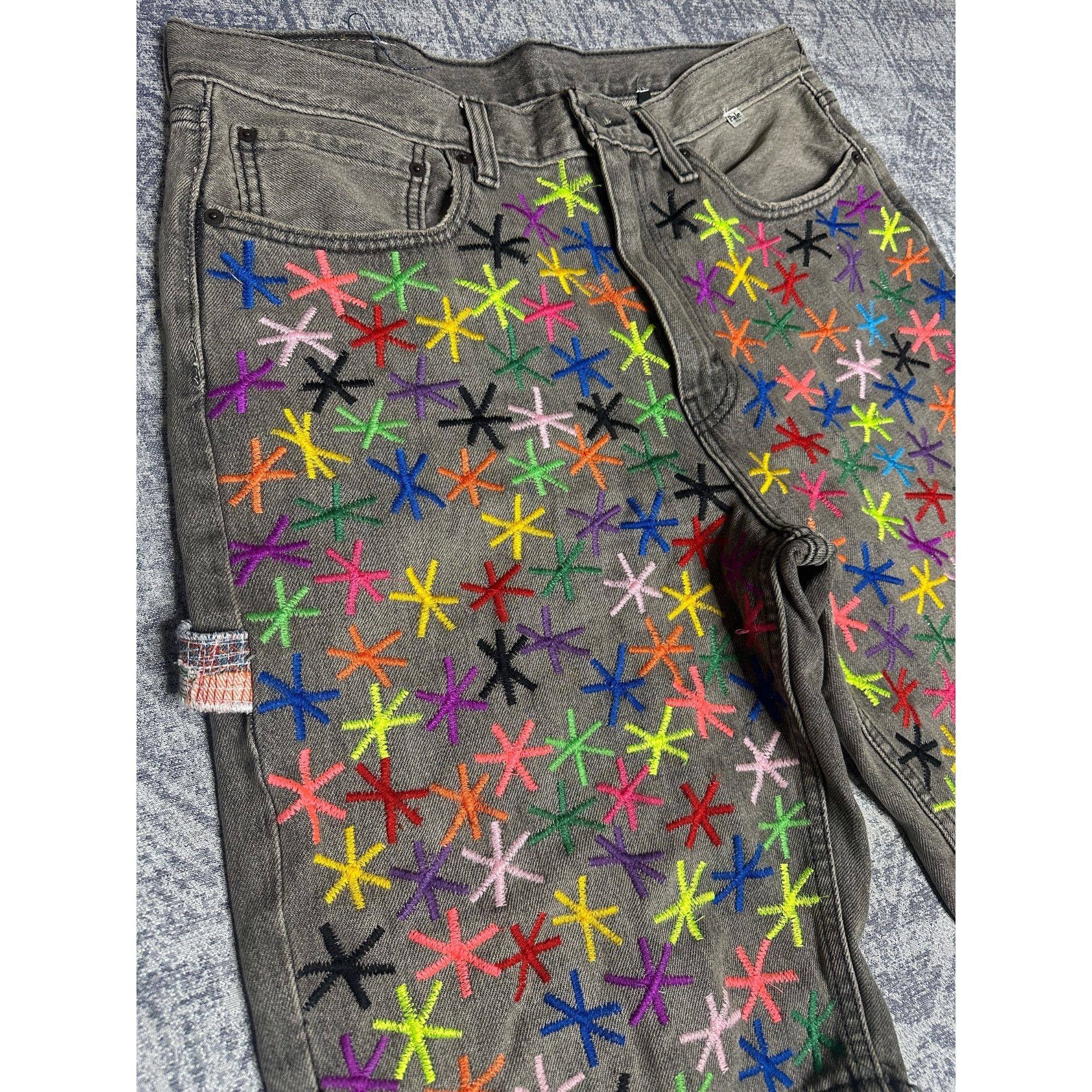 Other Pale GRAIDENT PAINTER All over embroidered DENIM SHORTS Size US 34 / EU 50 - 3 Thumbnail