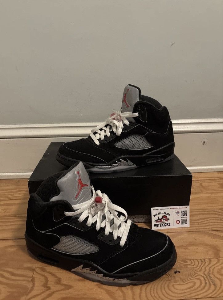 Nike Jordan 5 Black Metallics Size US 10 / EU 43 - 1 Thumbnail
