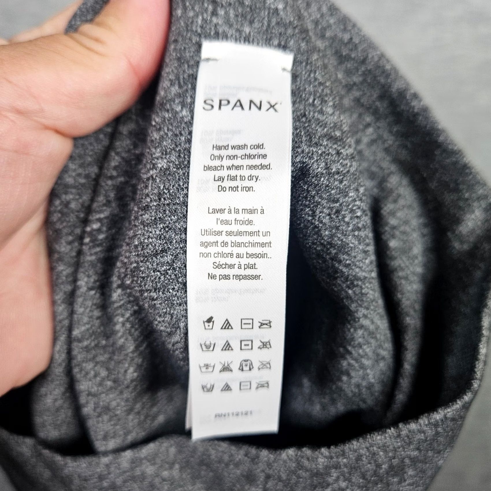 Spanx Spanx Women's 2X Activewear Cropped Legging Gray Nylon Spandex Skinny Legging Athletic Outdoor 2X Women's Nike? Size 40" / US 18 - 7 Thumbnail