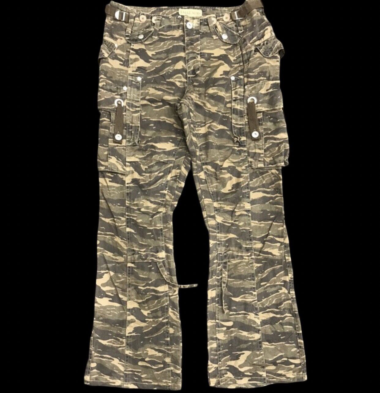 Japanese Brand × Seditionaries Flare DAILY NEWS Seditionaries Camo Multipockets Pant Size US 30 / EU 46 - 1 Thumbnail