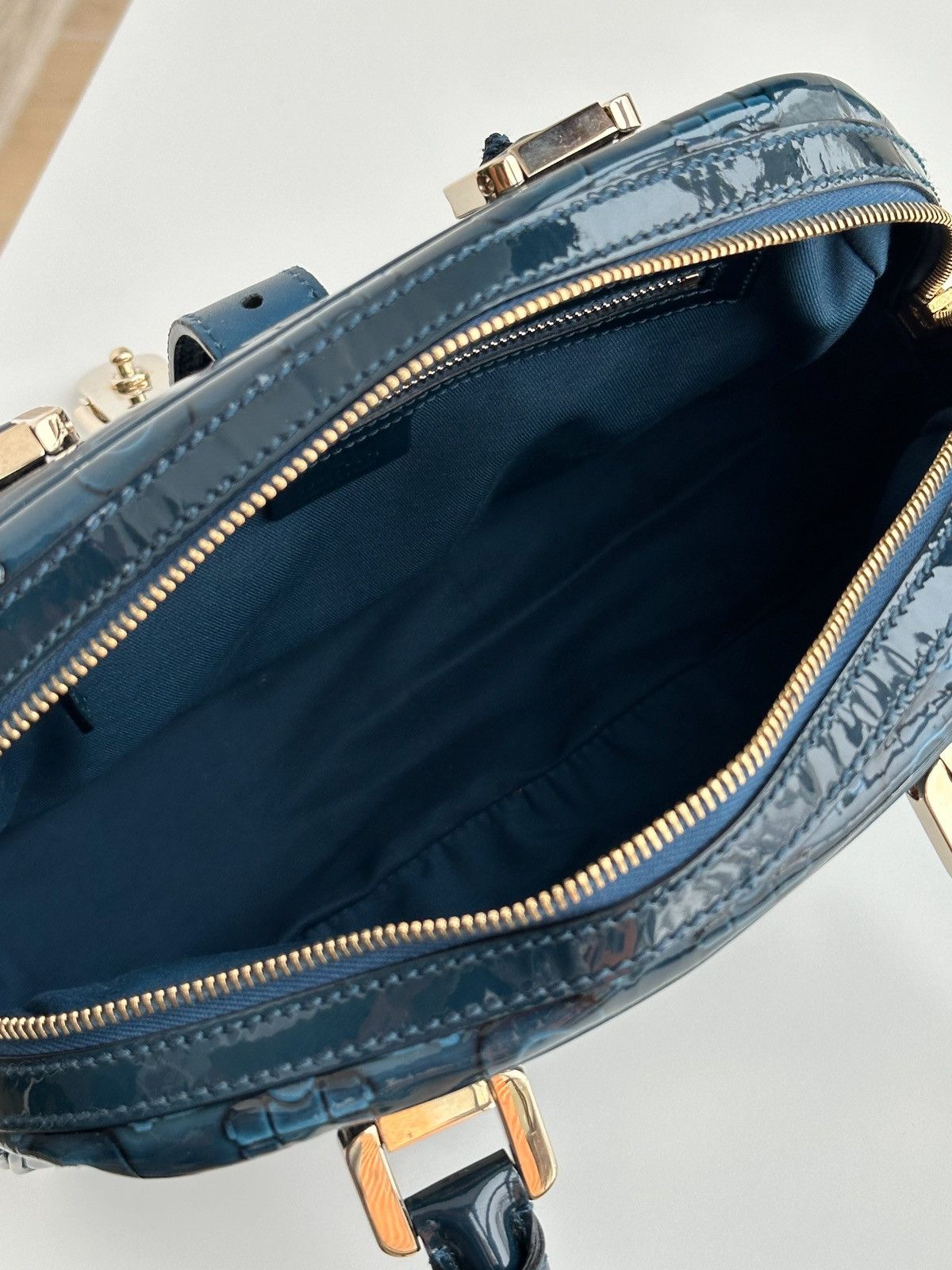 Gucci Gucci Horse Bit Lacquered Ocean Blue Hand Bag Size ONE SIZE - 14 Thumbnail