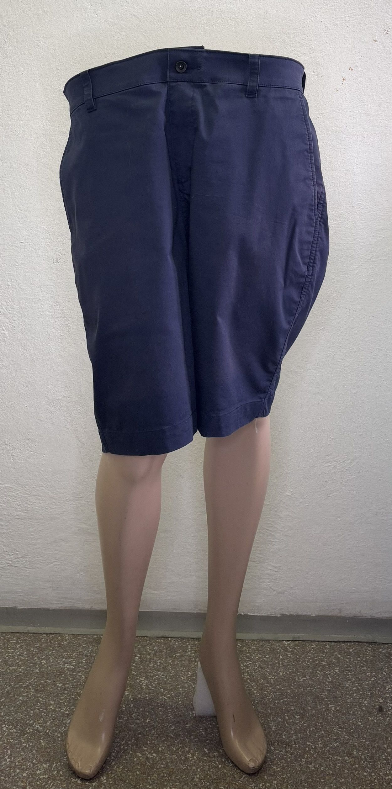 Nike Nike Golf Chino shorts size 35 Size US 35 - 1 Thumbnail