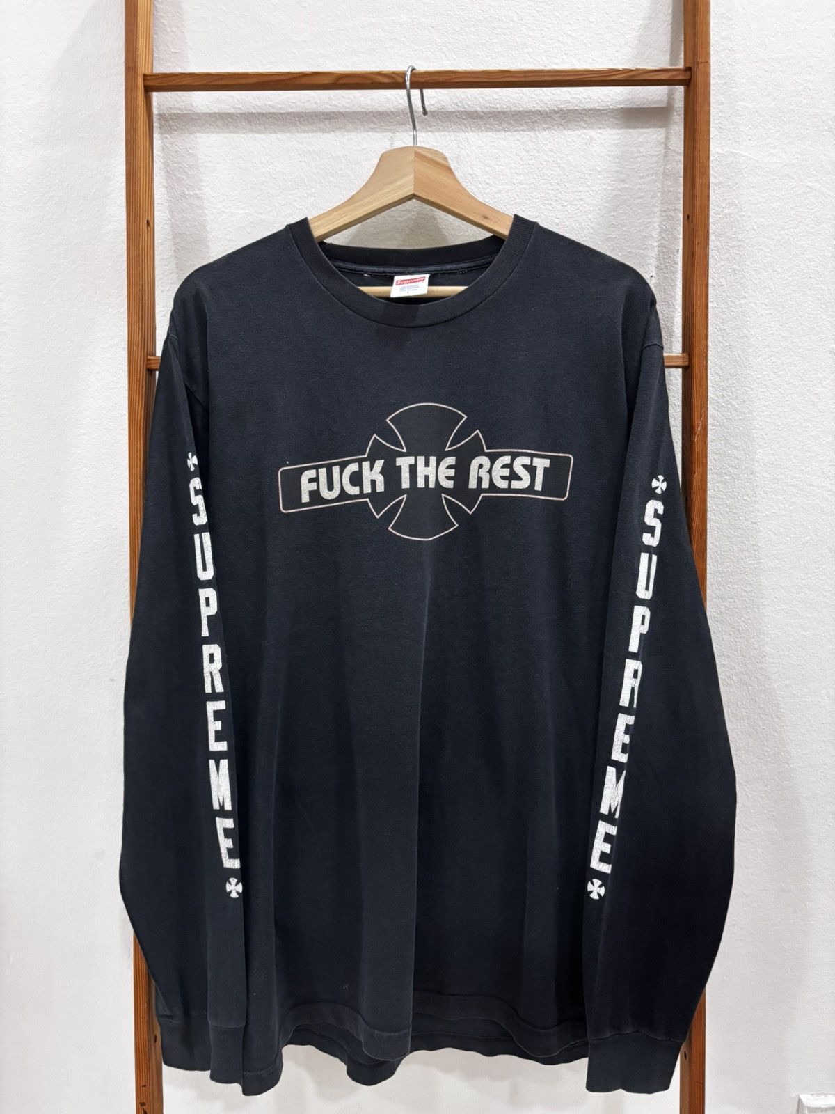 トップス Supreme independent L/S Tee Supreme Independent Fuck The Rest L S Tee (FW17) - $58