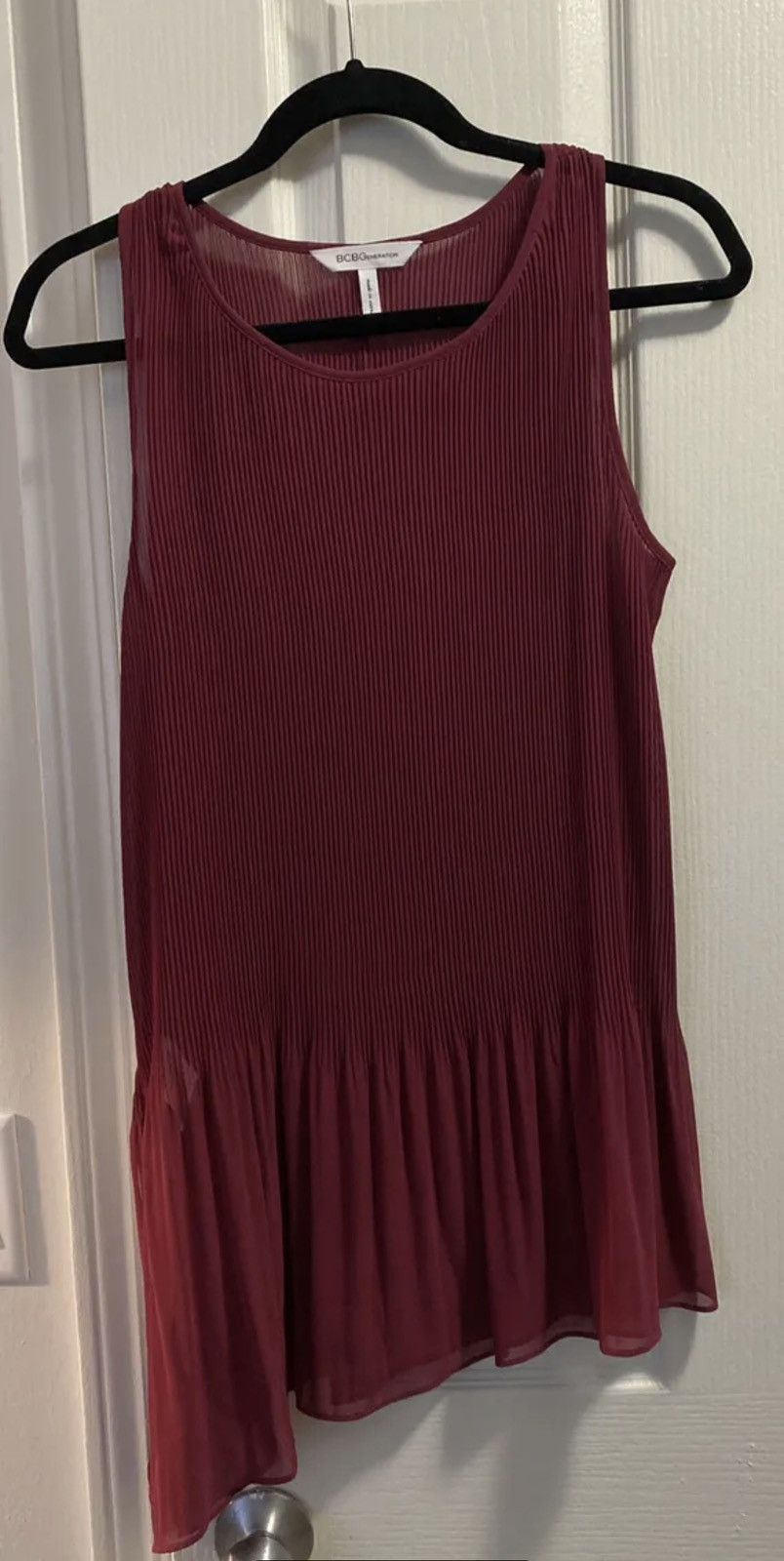 Bcbgmaxazria BCBGeneration Burgundy Pleated Flared Top Blouse Sz. M Size M / US 6-8 / IT 42-44 - 4 Thumbnail