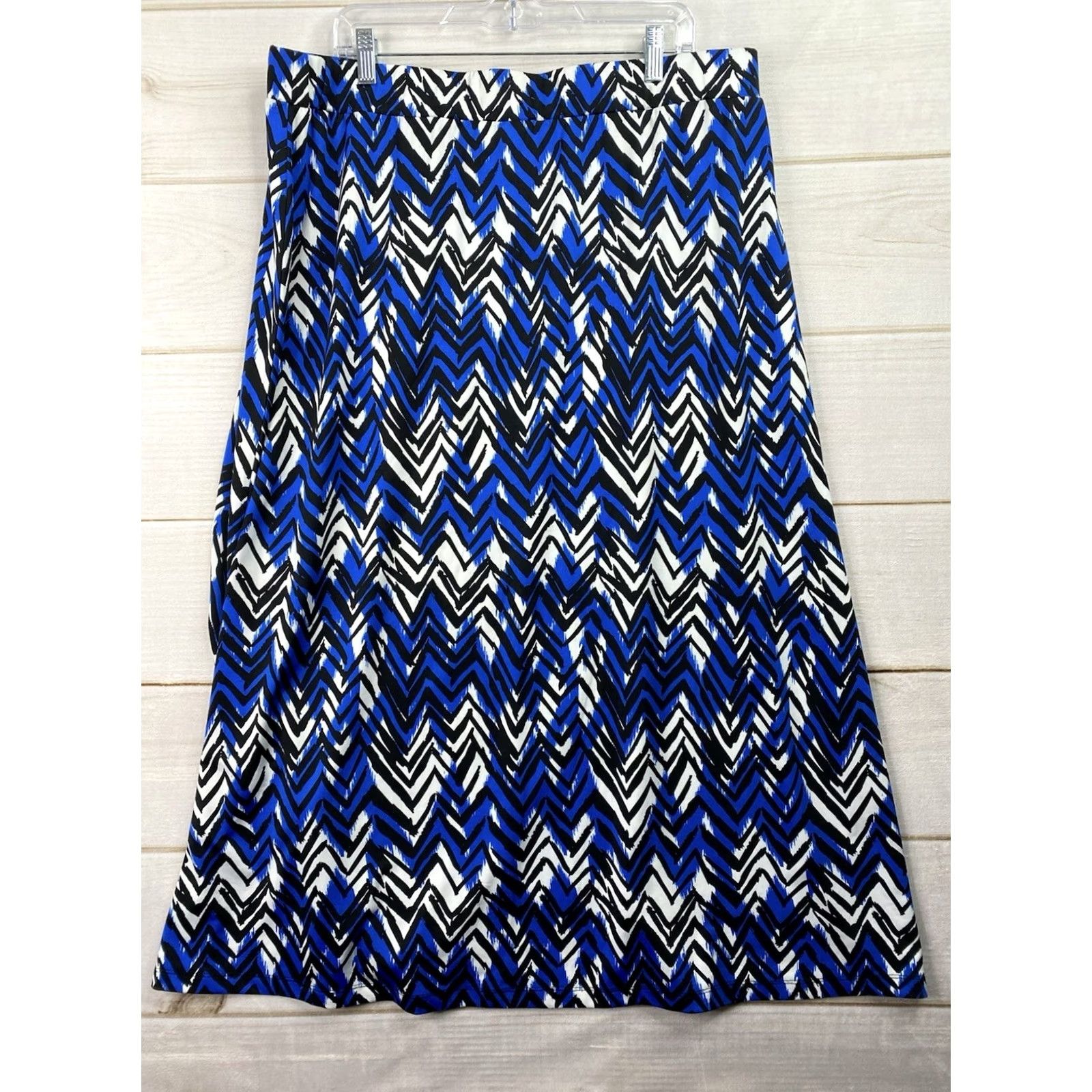 Vintage CJ Banks Womens Maxi Skirt 1X Blue Black Geometric Print Elastic Waist Plus Size Long Bohemian Skirt Womens Size 40" / US 18 - 8 Thumbnail