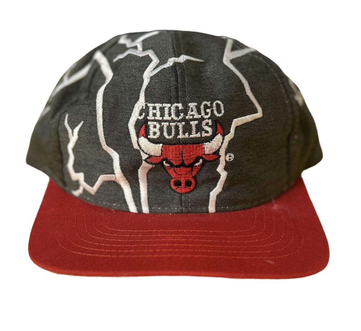image of Lighting Chicago Bulls Black Vintage Hat, Men's