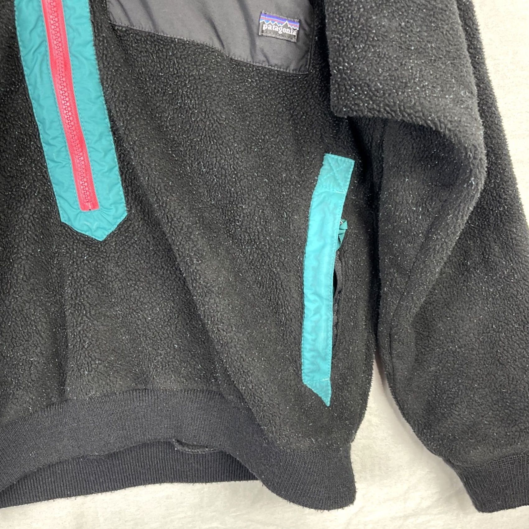 Patagonia VINTAGE Patagonia Synchilla Sweater Womens 12 Black Pullover Fleece Mock Neck 1/2 Zip Pockets Logo Zipper Embroidered USA Built Size XL / US 12-14 / IT 48-50 - 4 Thumbnail