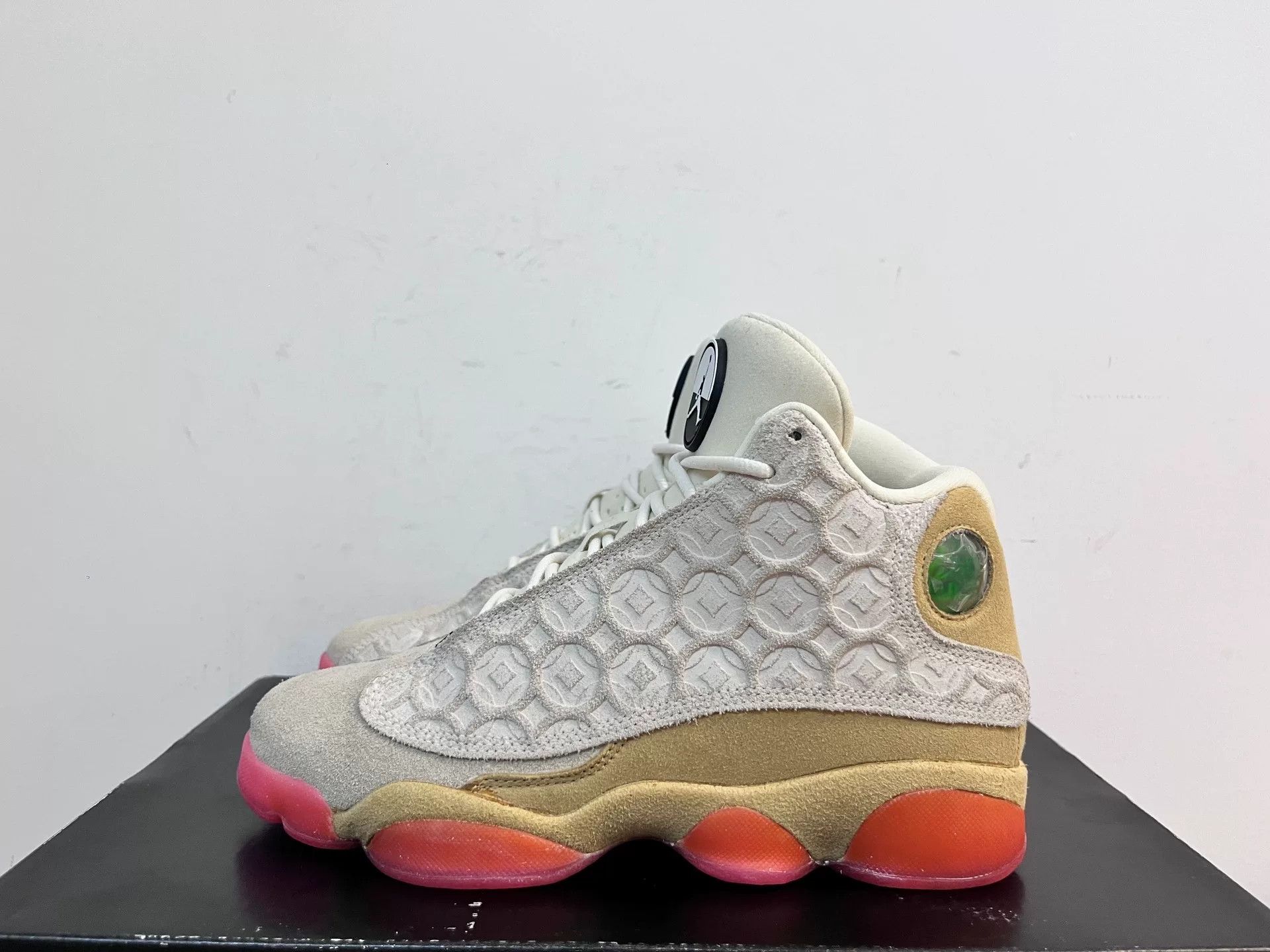 Nike Nike AJ13 Green Lowtop Sneakers 5.5 Men Size US 5.5 / EU 38 - 1 Thumbnail
