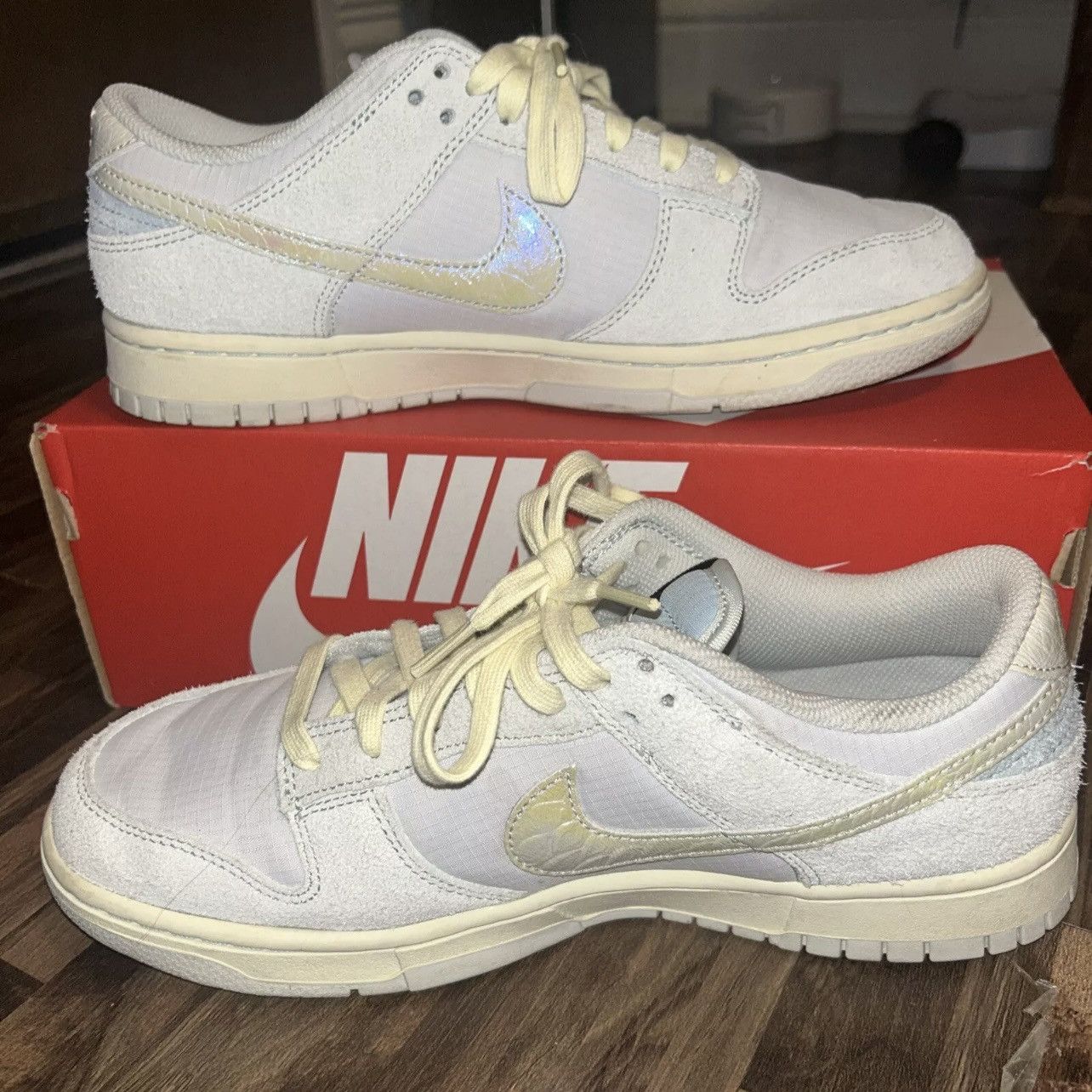 Nike Nike dunks gone fishing Size US 9 / EU 42 - 2 Thumbnail