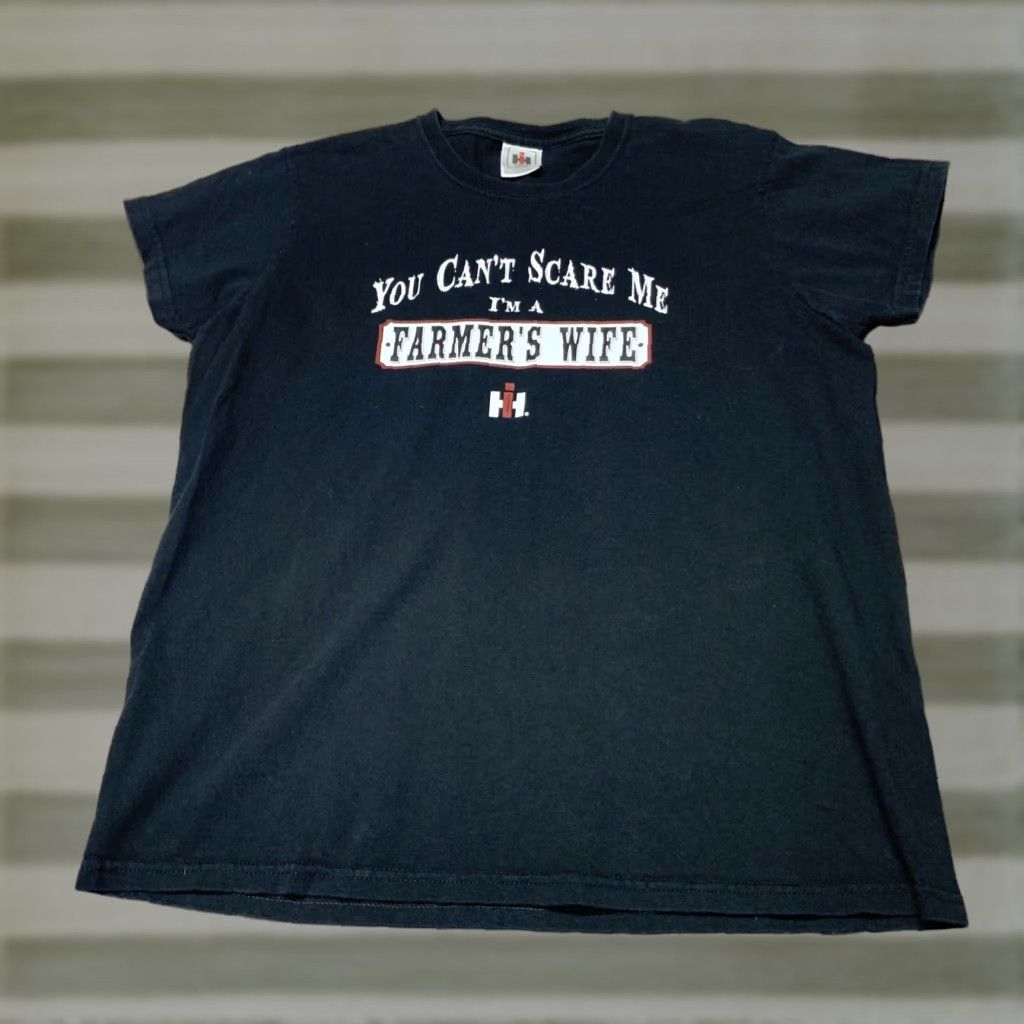 Vintage IH Farmer's Wife T Shirt International Harvester Womens T-Shirt Black Medium Size M / US 6-8 / IT 42-44 - 1 Thumbnail