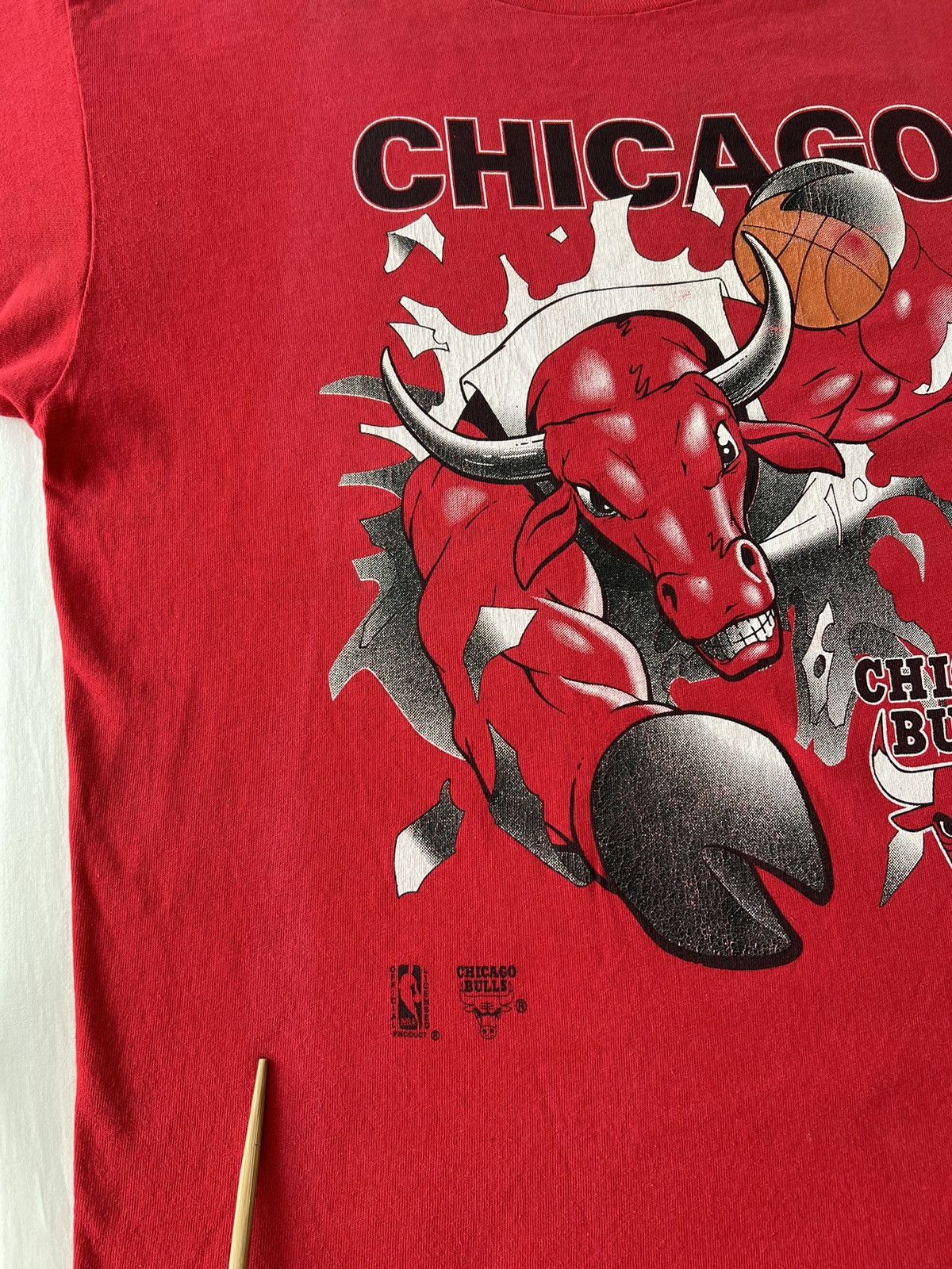 NBA Vintage 90s Chicago Bulls NBA Basketball Nutmeg Red T-shirt Size US XL / EU 56 / 4 - 4 Thumbnail