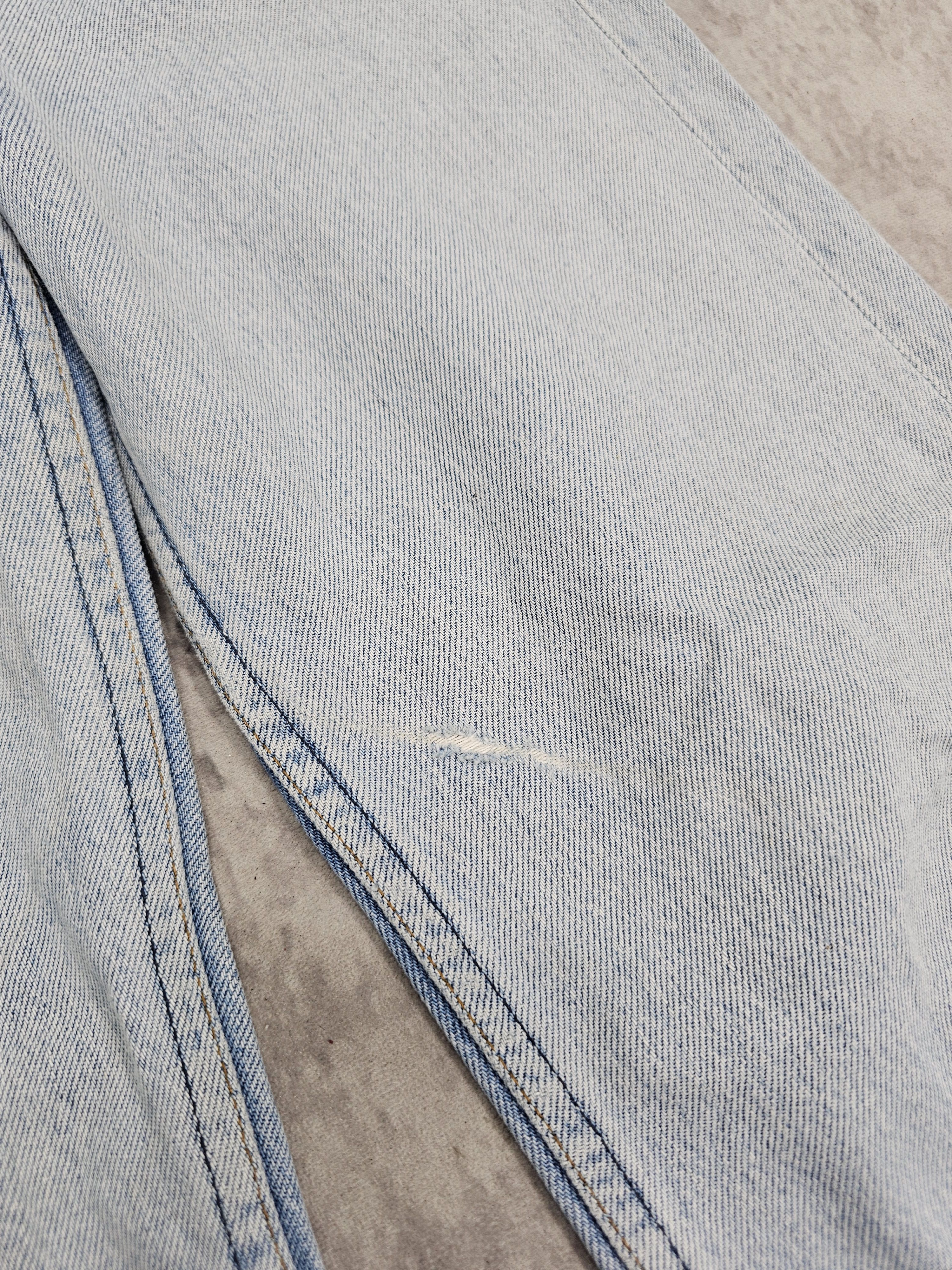 Levi's Vintage Clothing Vtg 90'S LEVIS 501 Light Blue Ripped Jeans Made In USA L0505 Size US 27 - 5 Thumbnail