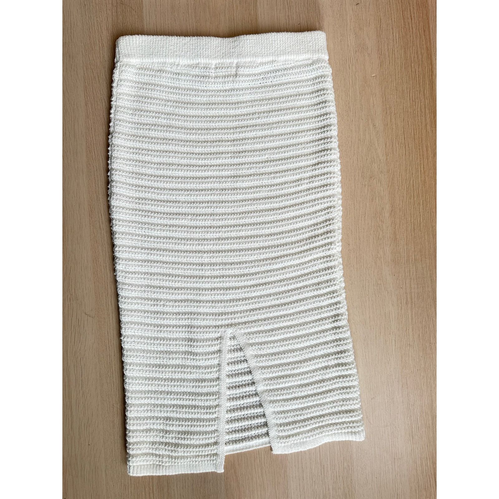 H&M H&M White Cotton Skirt - Size S - NWT Size 26" / US 2 / IT 38 - 2 Thumbnail