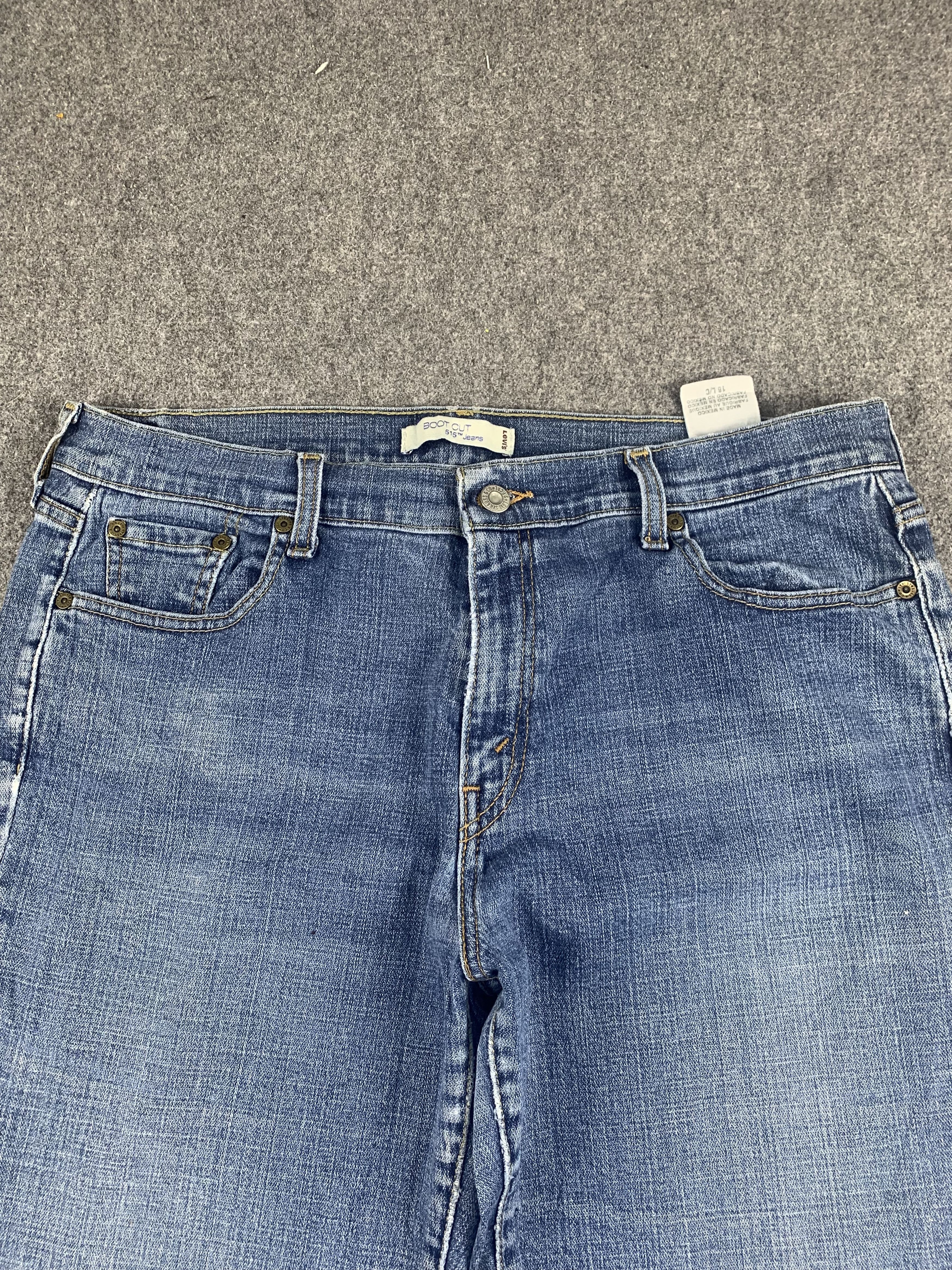 Vintage Levis 515 Flared Bootcut Bell Bottom Jeans
