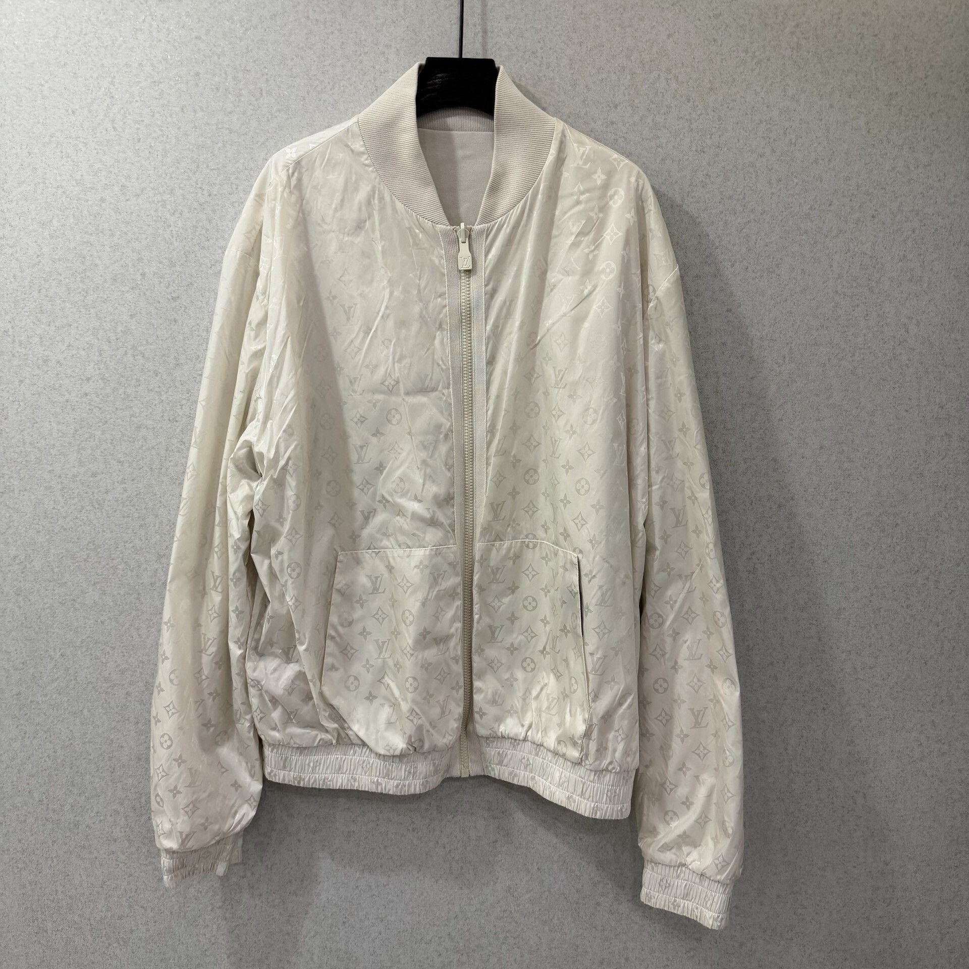 Louis Vuitton Louis Vuitton Jacket M Women Size M / US 6-8 / IT 42-44 - 1 Thumbnail