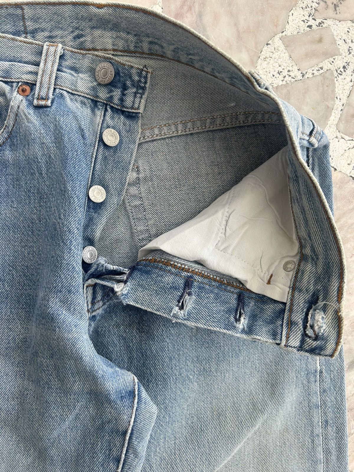 Levi's Levis Vintage 501xx Japan Ripped Jeans Size 24" / US 00 / IT 34 - 7 Thumbnail