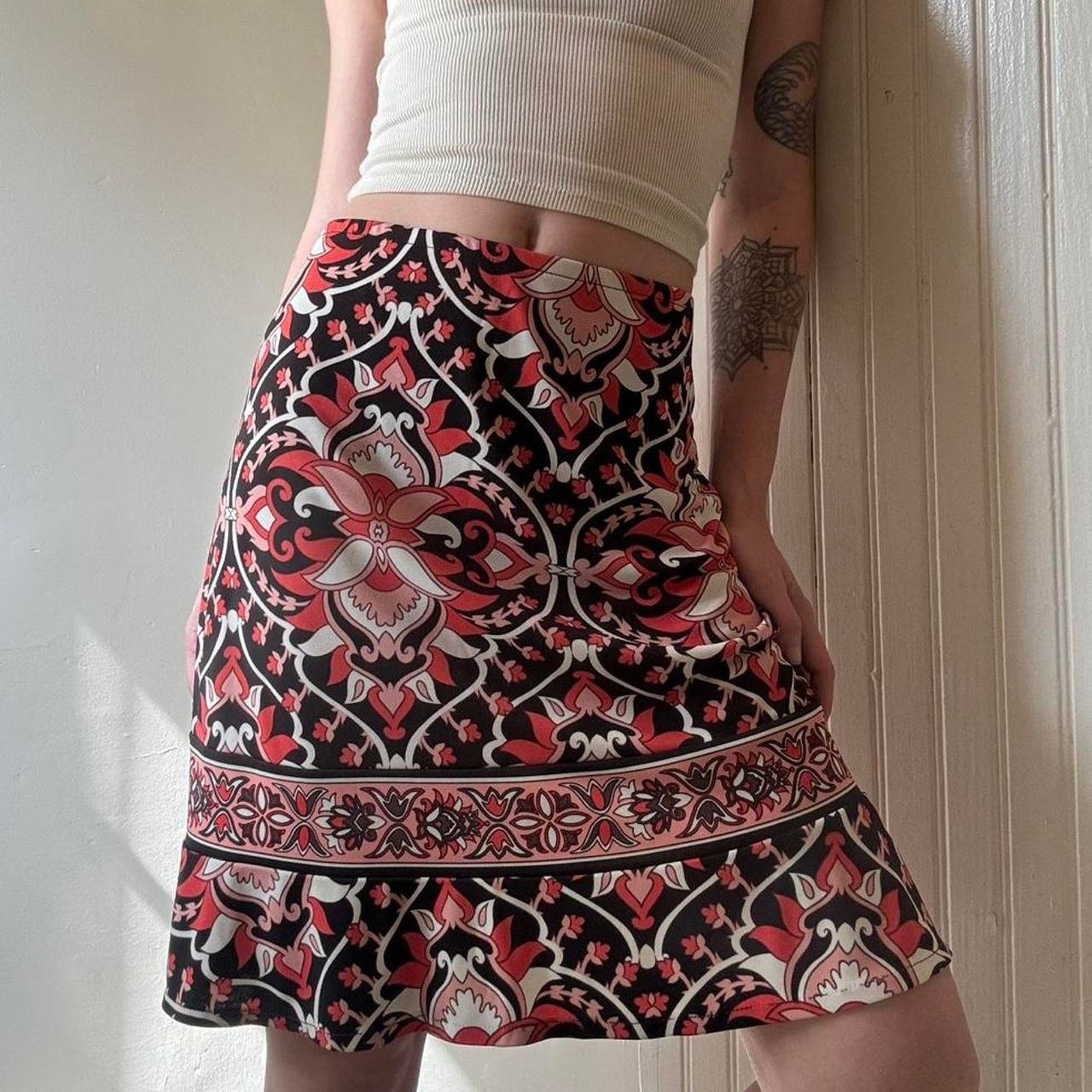 Vintage Vintage New York & Company Patterned Skirt Small Y2K Size 30" / US 8 / IT 44 - 1 Thumbnail