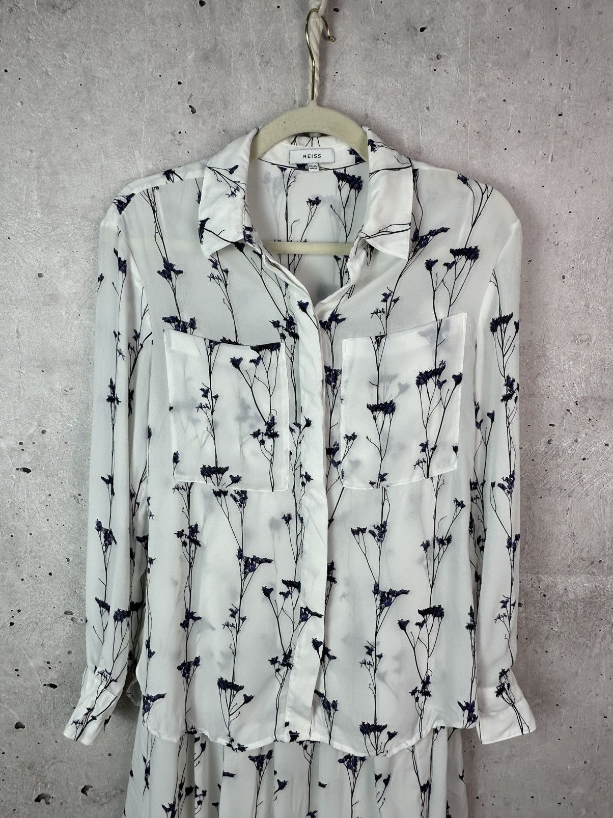 Reiss Reiss Aislin Print Flowers White Long Sleeve Shirt + Skirt Size S / US 4 / IT 40 - 4 Thumbnail