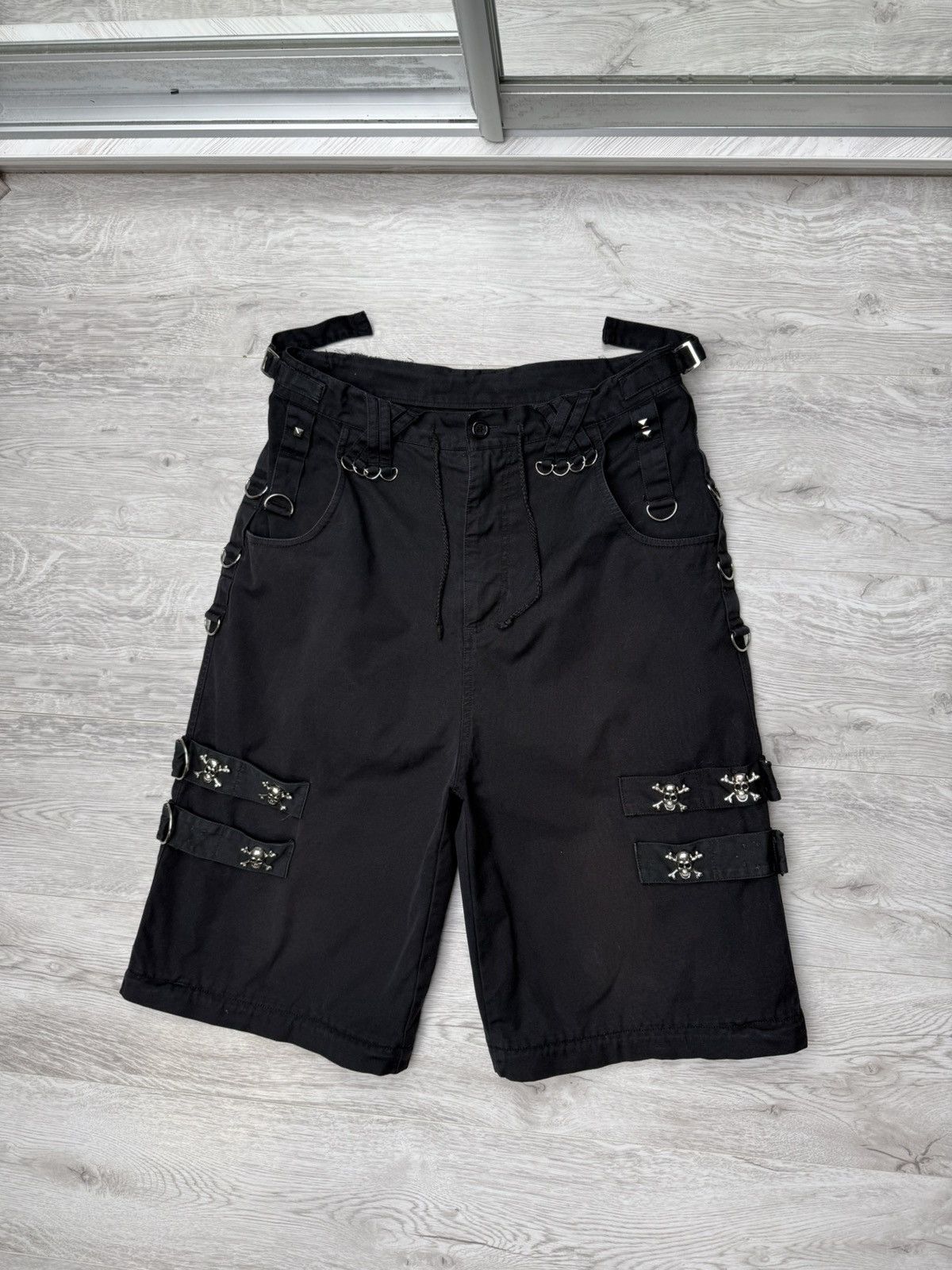 Tripp NYC Zoelibat Gothic Punk Black Shorts D-Ring Skull Buckle Straps Size US 32 / EU 48 - 1 Thumbnail