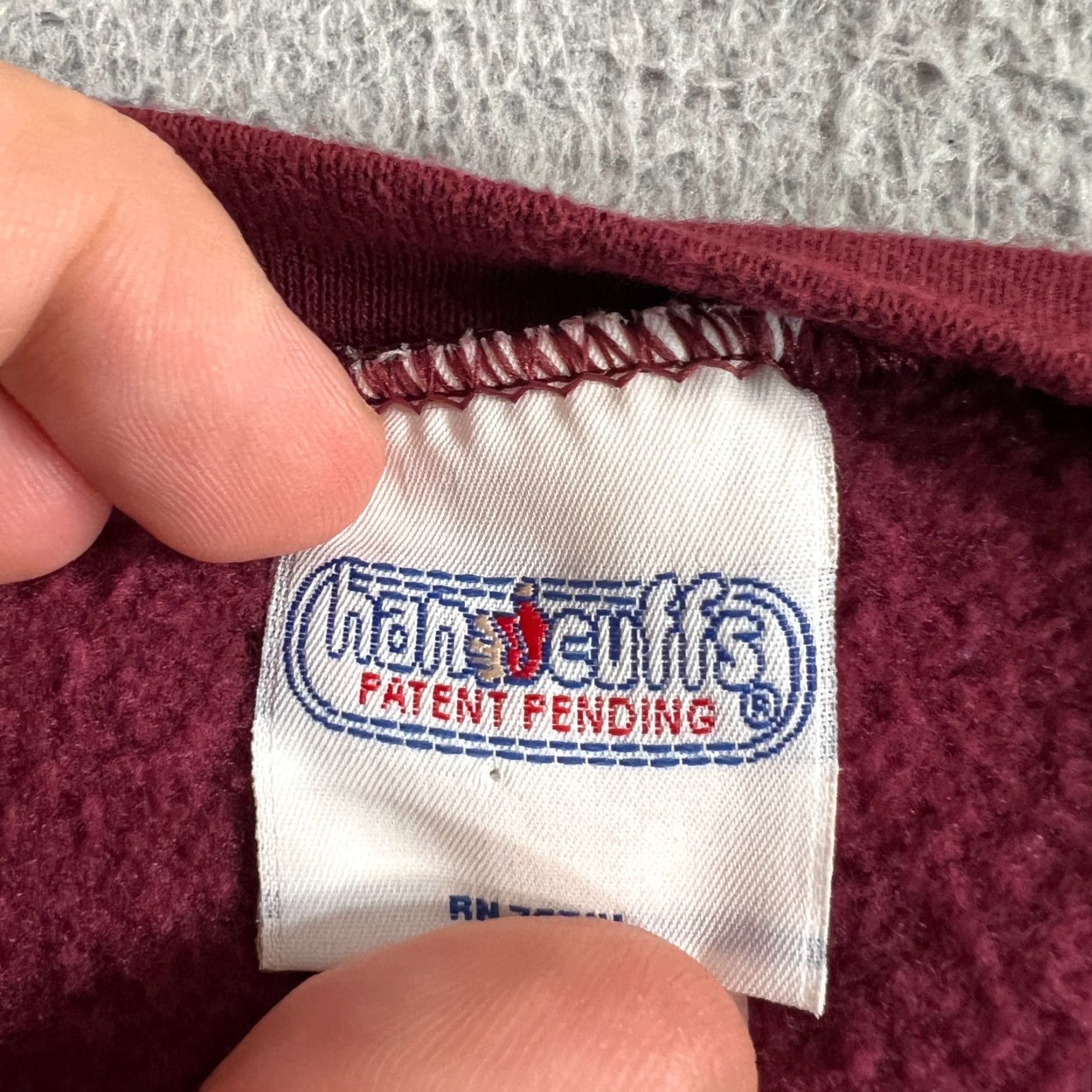 Vintage VINTAGE Handcuffs USA Sweatshirt Crew Neck Burgundy Red Medium Unisex Adults Long Sleeve Fleece Pullover USA Theme Size US M / EU 48-50 / 2 - 4 Thumbnail