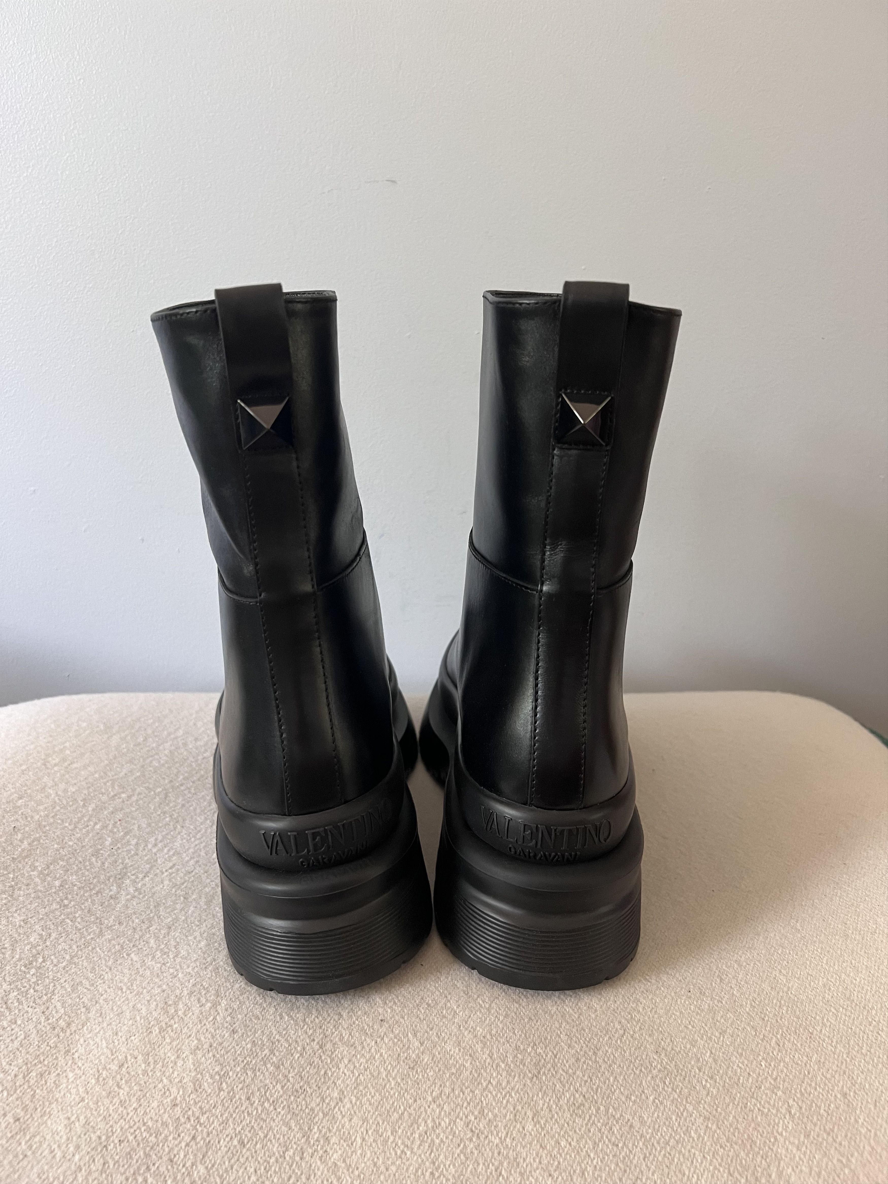 Valentino Valentino Garavani Rockstud Leather Ankle Boots Size US 9 / EU 42 - 5 Thumbnail