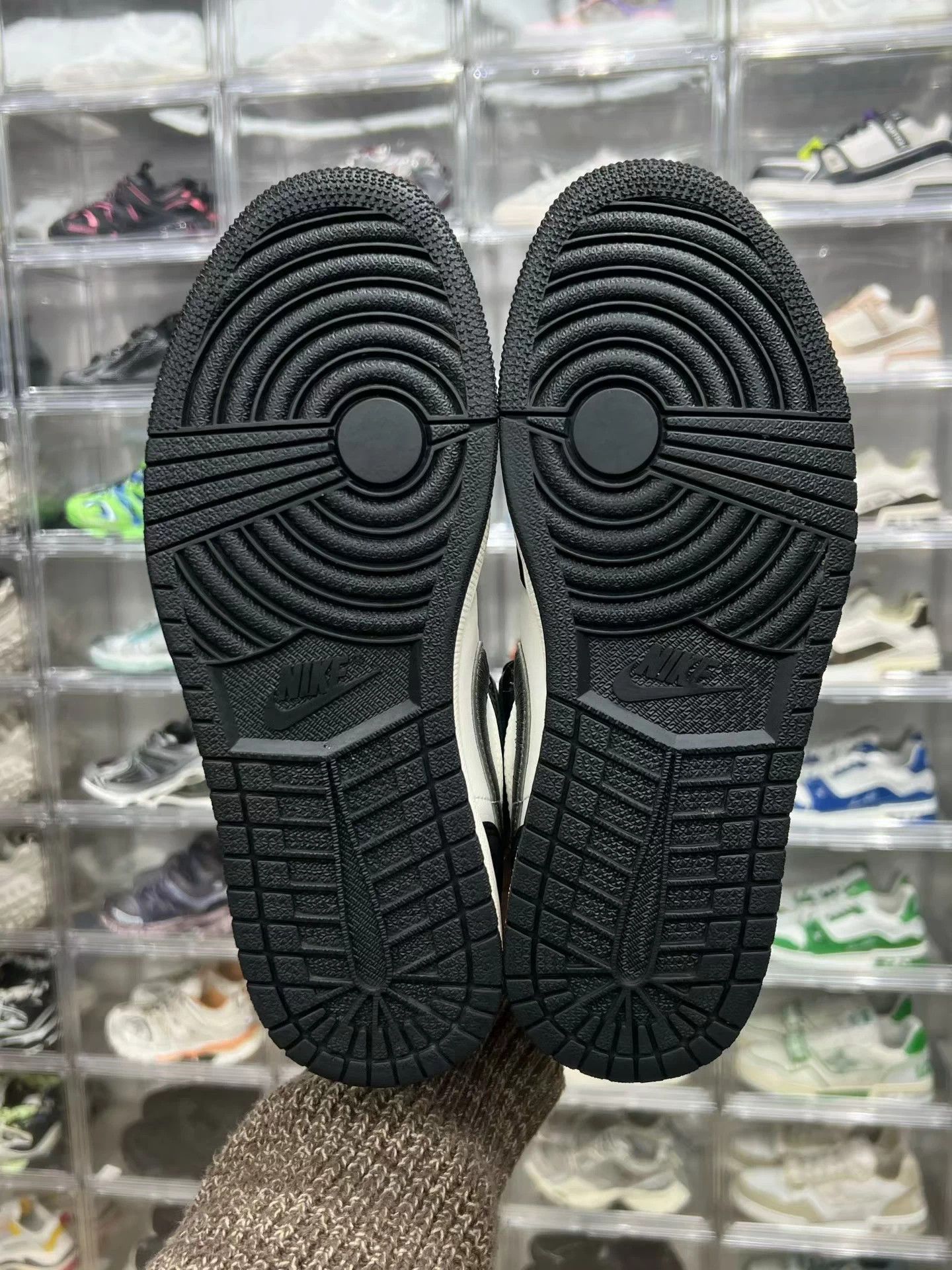 Jordan Brand AJ1 Mid "Satin Earl Grey" Black White 43 - Excellent Cond. Size US 10 / EU 43 - 7 Thumbnail