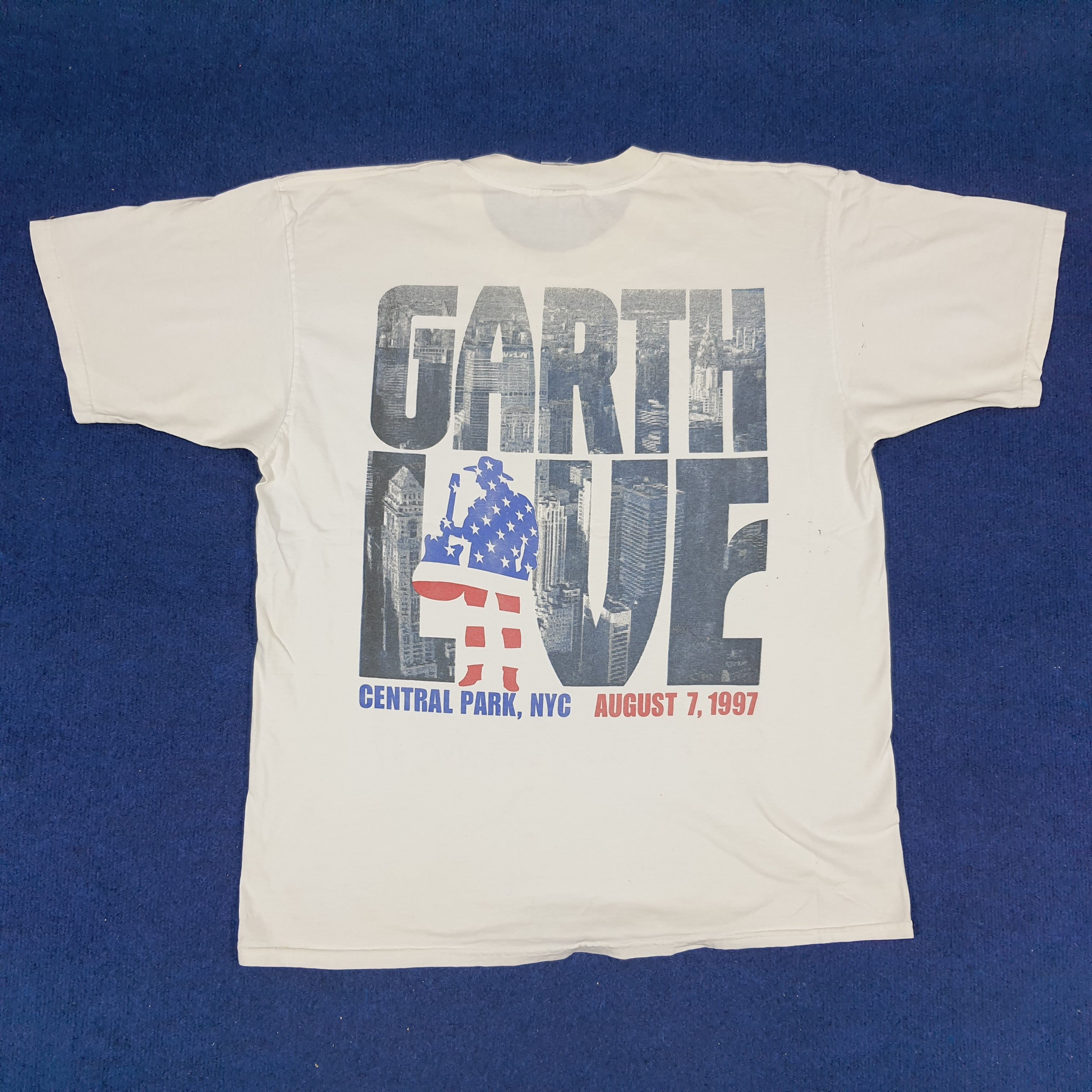 Band Tees × Vintage Vintage Garth Brooks Live NYC '97 Tour T-shirt Size US XL / EU 56 / 4 - 3 Thumbnail