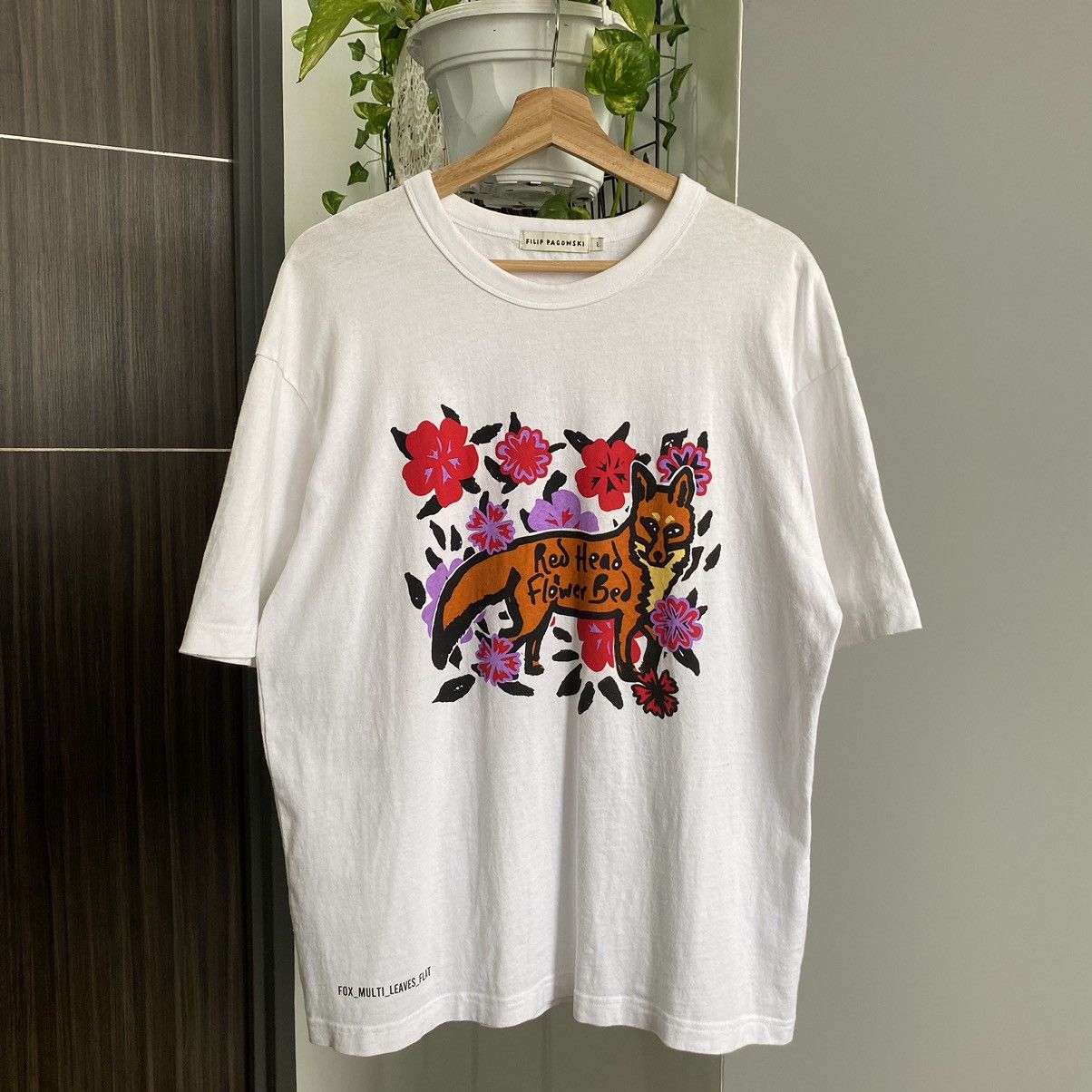 GU Filip Pagowski Red Head Flower Bed Art Oversized Tee Size US L / EU 52-54 / 3 - 1 Thumbnail