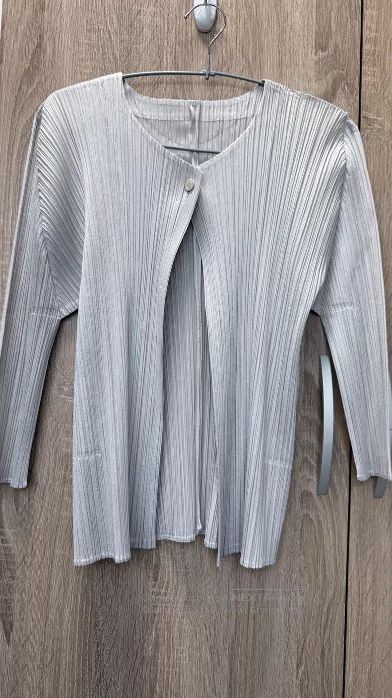 Issey Miyake Issey Miyake Gray Coat Size L / US 10 / IT 46 - 2 Thumbnail