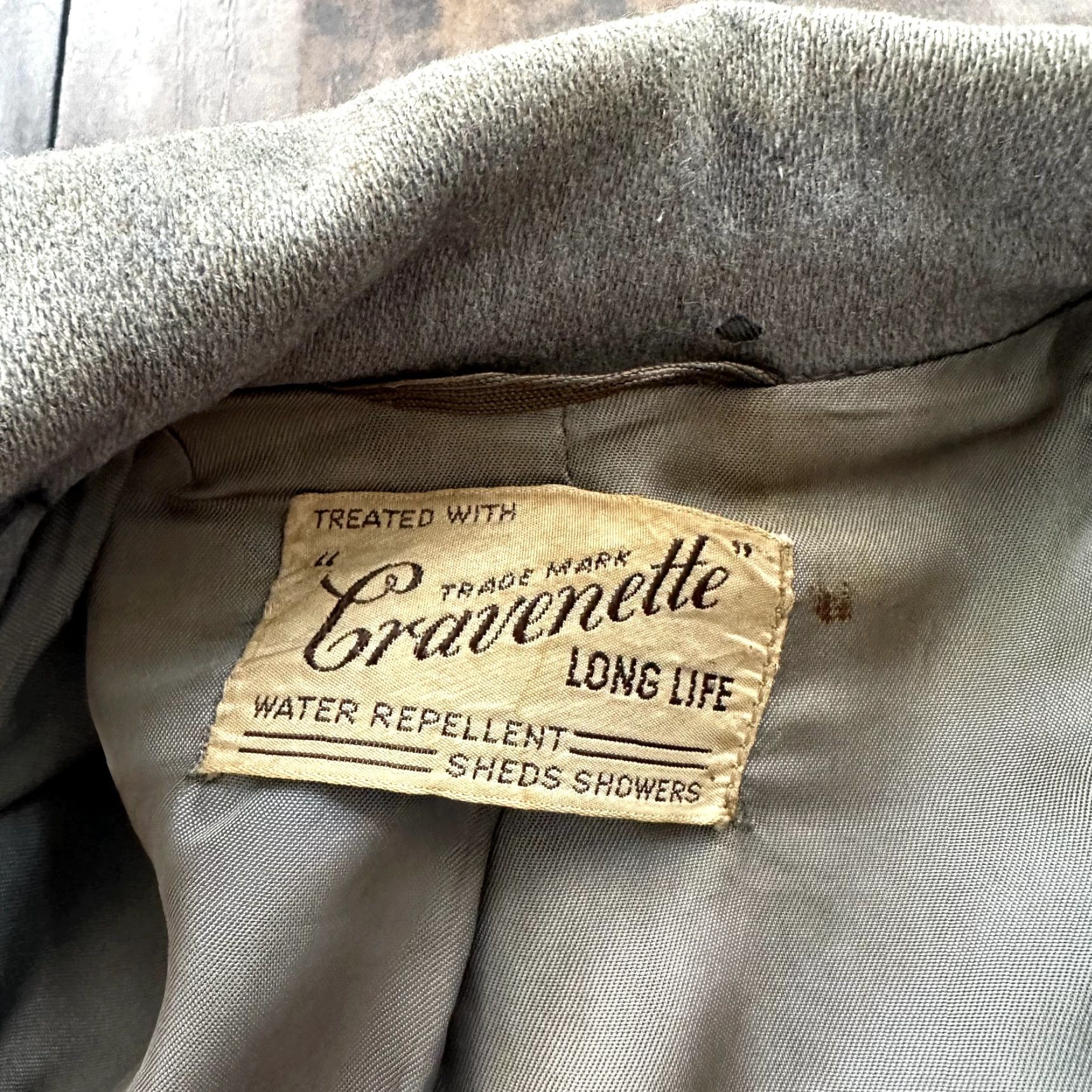 Vintage VINTAGE Cravenette Trench Coat Wool Gray Long 40 Men Regular Size 40 Jacket 1940s 1950s WWII Era Formal Professional Men’s Coat Size US XXS / EU 40 - 7 Thumbnail