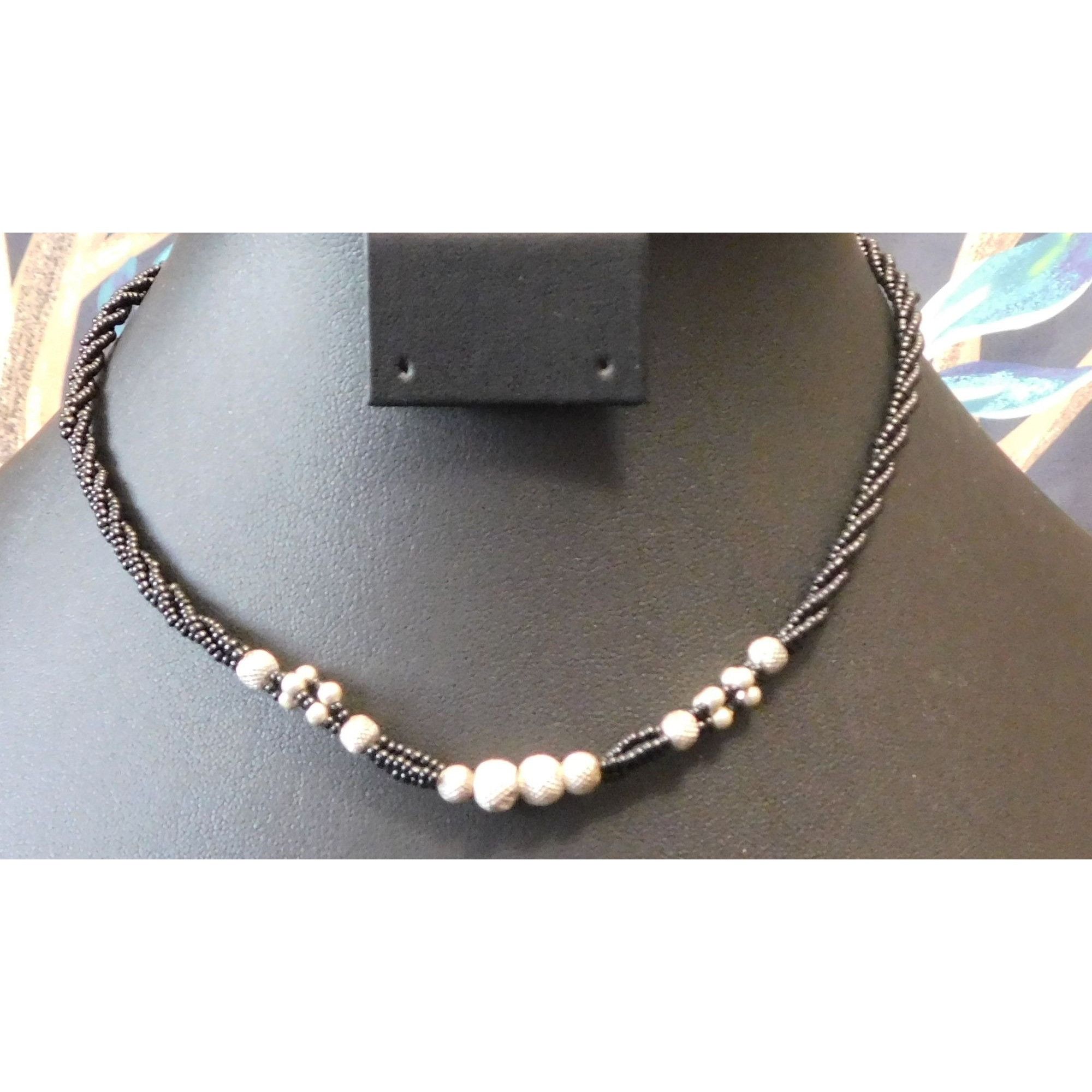 Other Simple Black And Silver Tone Beaded Necklace Size ONE SIZE - 3 Thumbnail