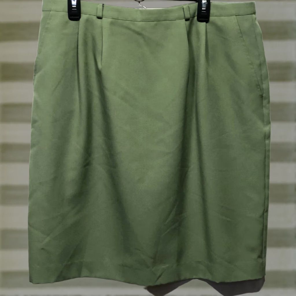 Vintage Liz Baker Skirt Womens 18 Green Straight Midi Darts Pockets Slit career office Size 40" / US 18 - 1 Thumbnail