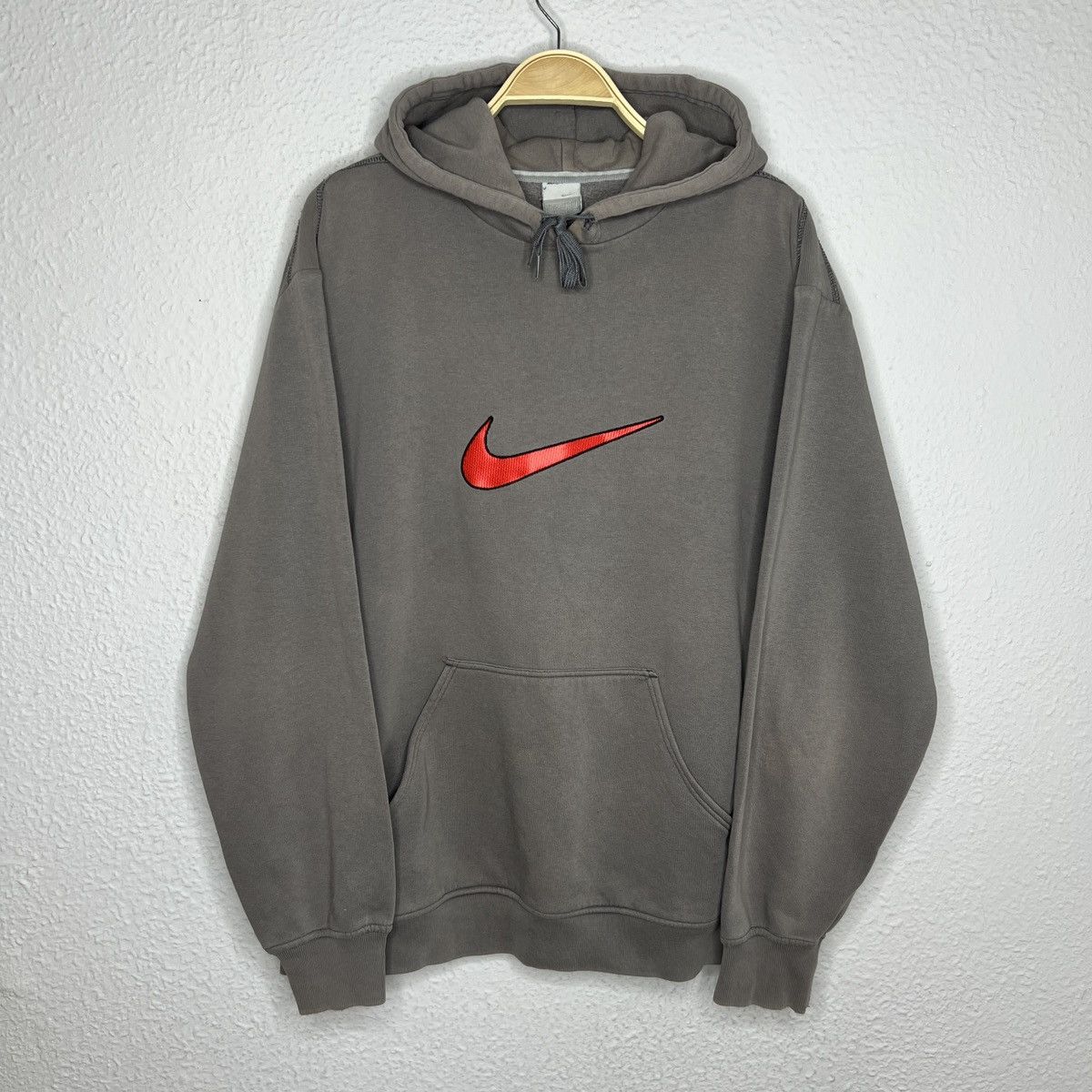 Nike Vintage Nike Hoodie Big Spellout Logo Swoosh Grey Faded 90s Size US XL / EU 56 / 4 - 1 Thumbnail