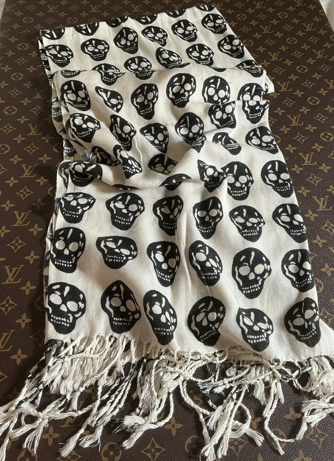 Vintage Vintage Skull Scarf Size ONE SIZE - 1 Thumbnail