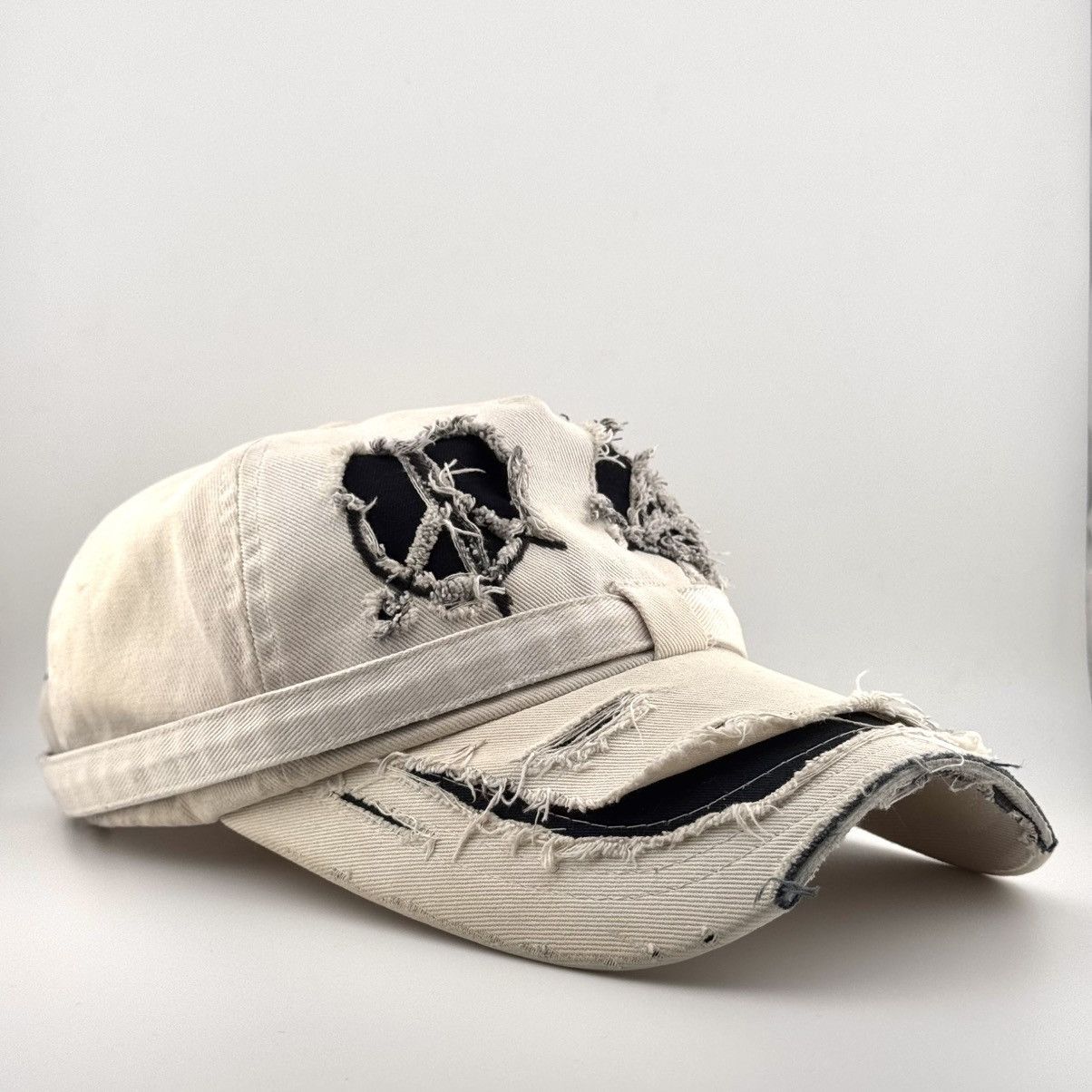Japanese Brand Motifest Cut-Out Trashed Destroyed Distressed Archive Cap Size ONE SIZE - 5 Thumbnail