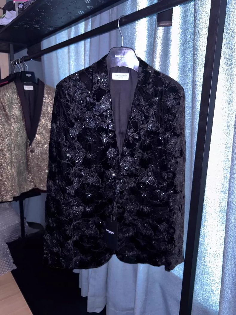 Saint Laurent Paris Saint Laurent 21SS Black Velvet Hibiscus blazer 2504-Nextar Size 46R - 1 Thumbnail