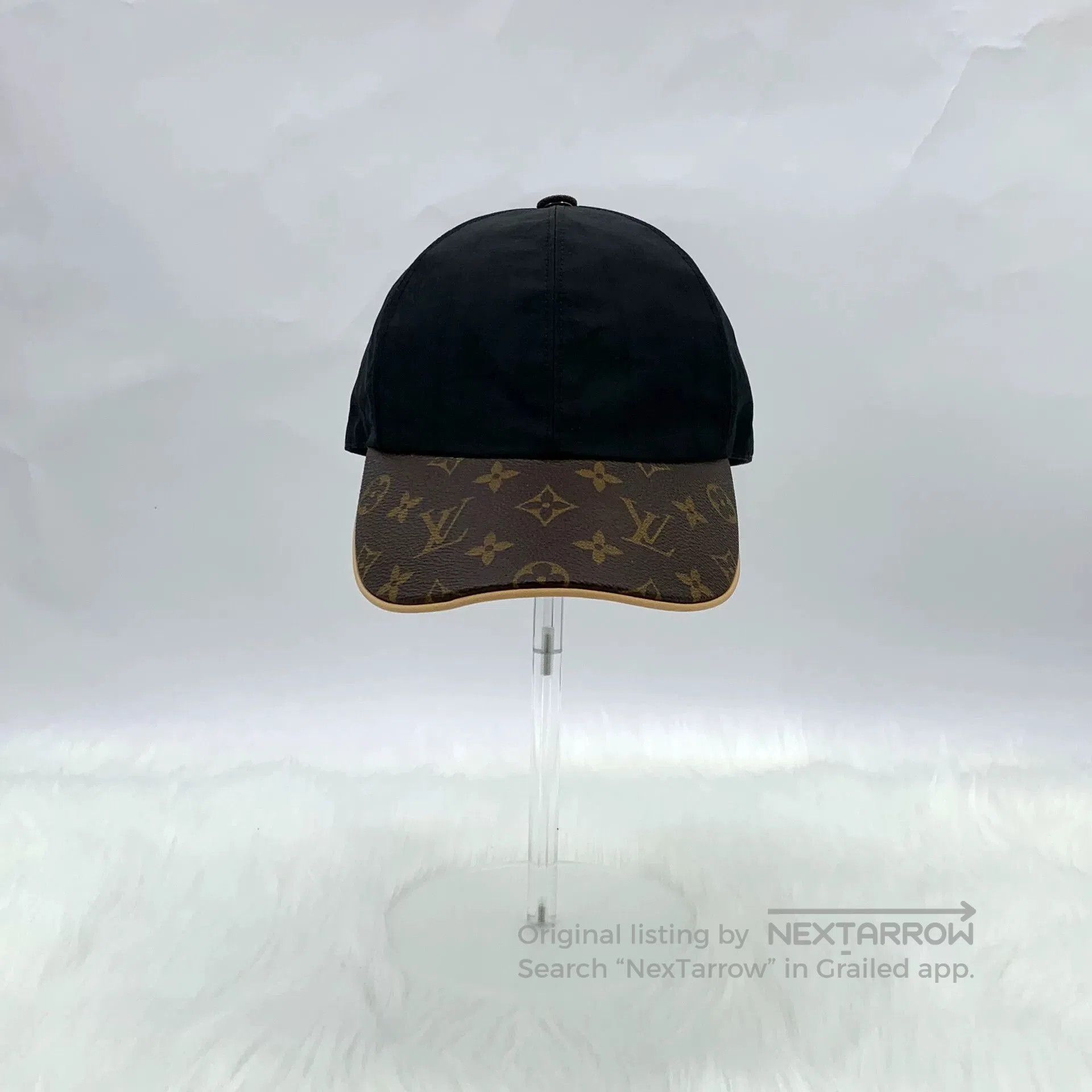 Louis Vuitton Louis Vuitton Black Monogram Logo Cap. Size ONE SIZE - 1 Thumbnail