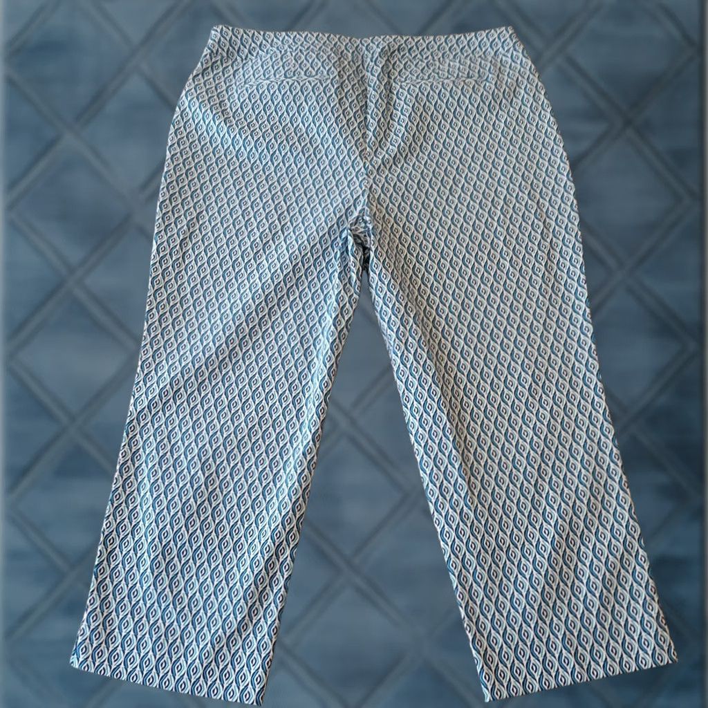 Vintage Chico's Capri Pants Womens US Size 16 Blue Geometric Pull On Stretch 38x23 New Size 38" / US 16 / IT 52 - 1 Thumbnail