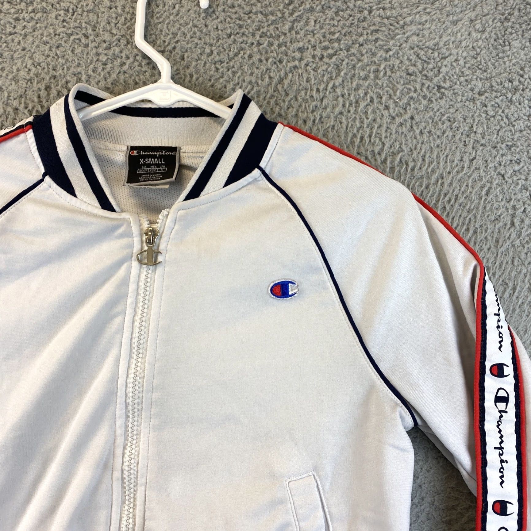 Champion Champion Jacket Womens XS Zip Up Long Sleeve Cropped Spell Out White Red Full Zip Size XS / US 0-2 / IT 36-38 - 3 Thumbnail