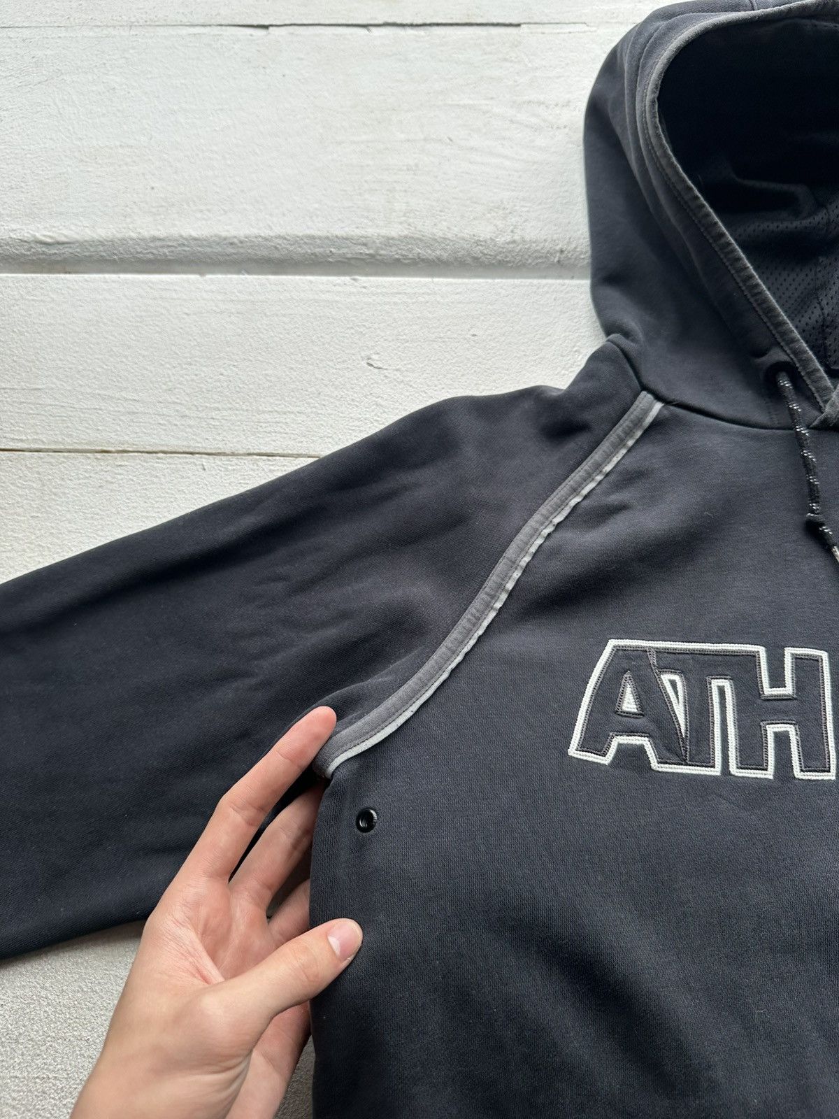 Nike VNTG🚨 Y2K Nike ATHLETIC DEPT Hoodie Big Logo drill faded Size US S / EU 44-46 / 1 - 7 Thumbnail