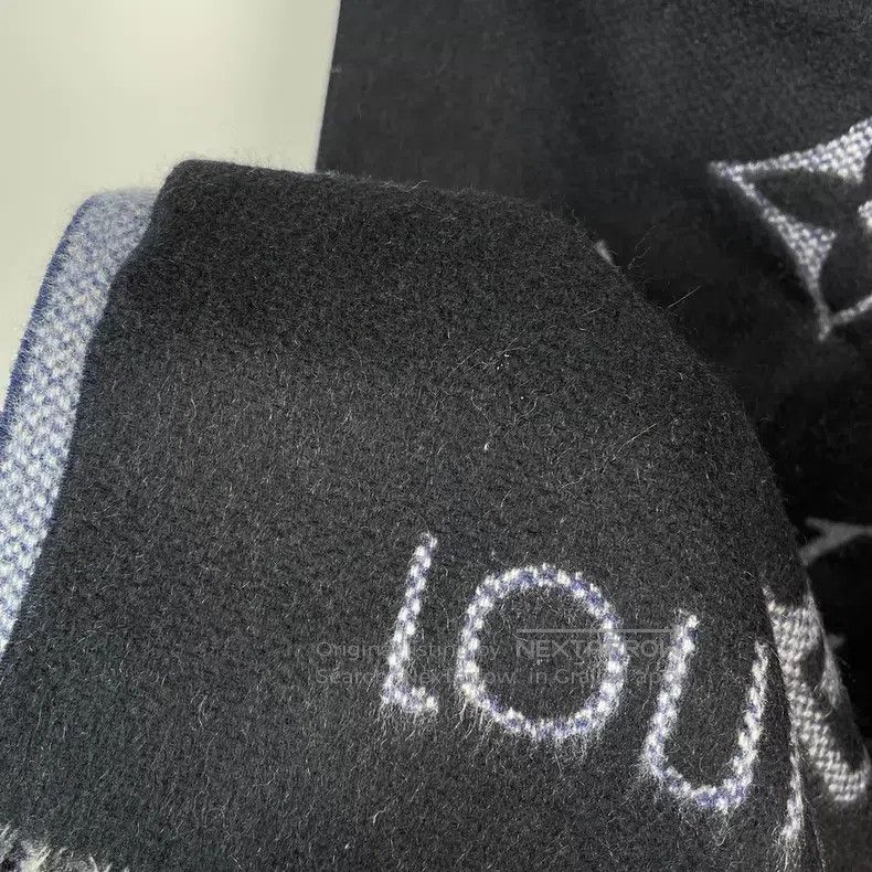 Louis Vuitton Louis Vuitton Blue and black full-print cashmere double-si Size ONE SIZE - 5 Thumbnail