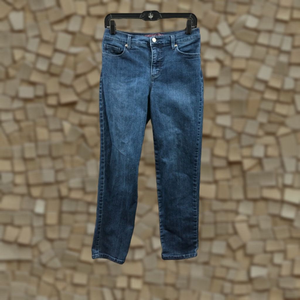 Gloria Vanderbilt Gloria Vanderbilt Amanda Jeans Womens Size 6 Mid Rise Medium Wash Blue Size 28" / US 6 / IT 42 - 1 Thumbnail