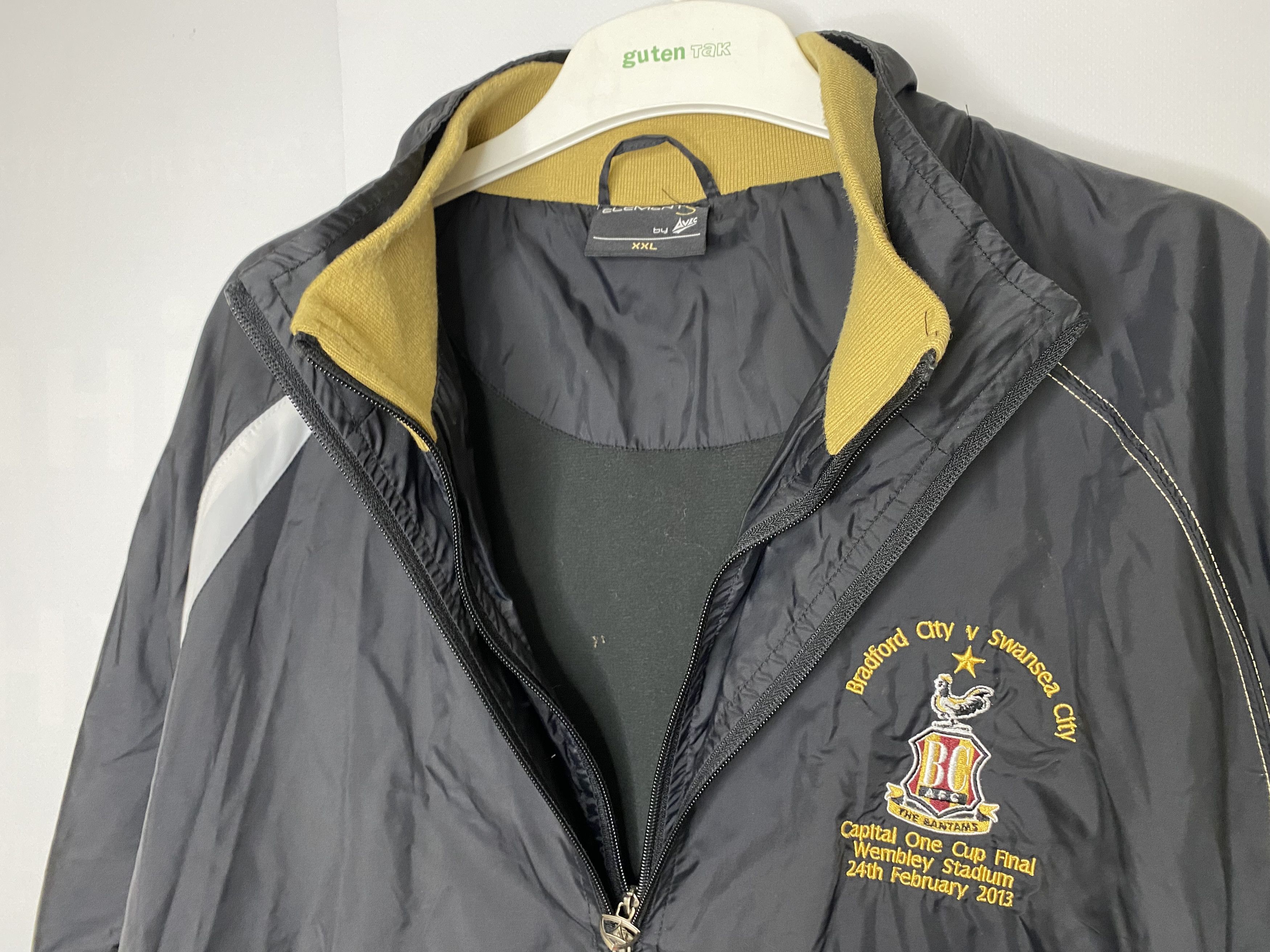 Vintage BRADFORD CITY 2013 CUP FINAL TRAINING FOOTBALL SOCCER JACKET Size US XXL / EU 58 / 5 - 8 Thumbnail