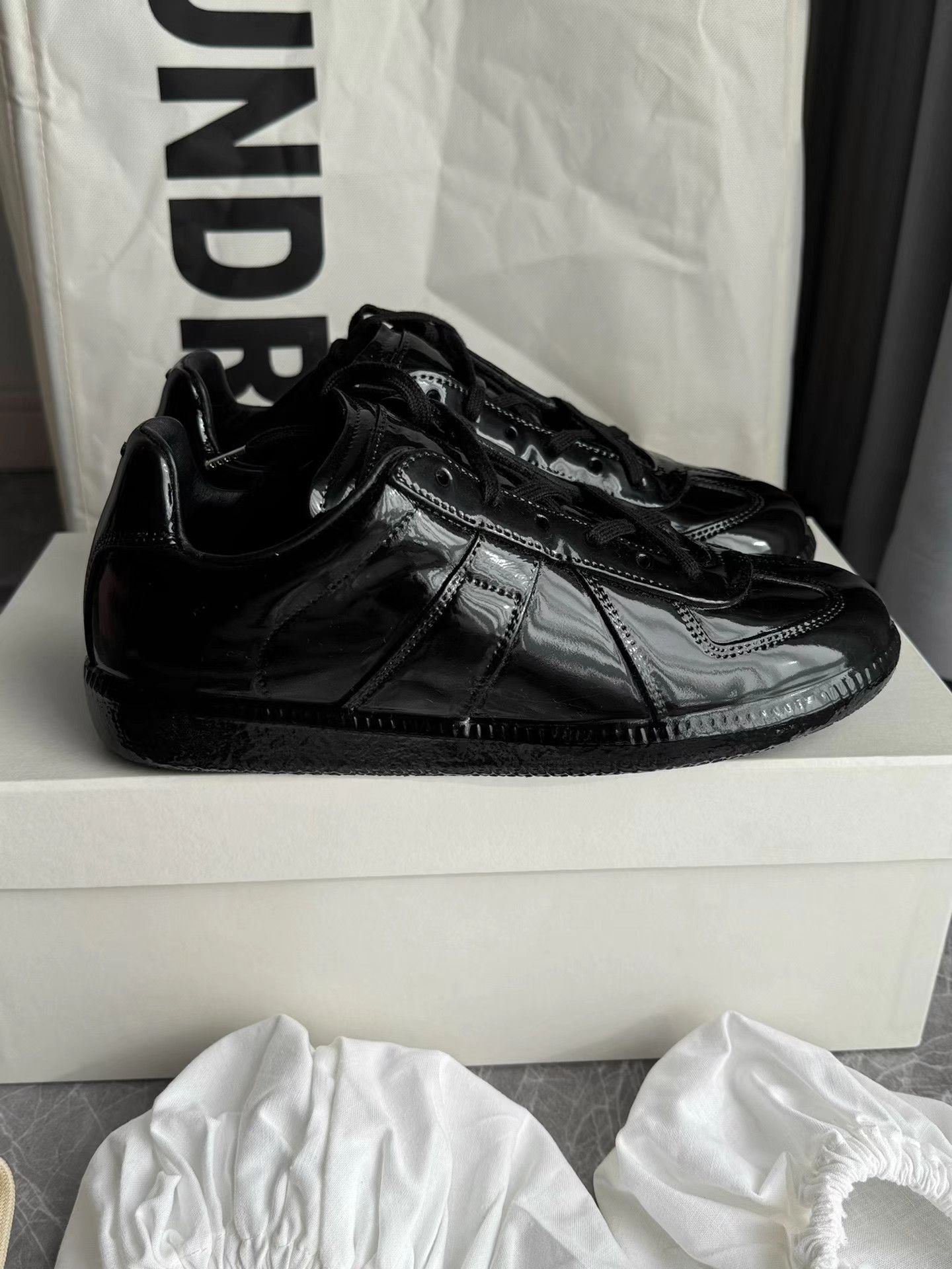 Maison Margiela Maison Margiela Patent Leather Replica Sneakers K6 Size US 5.5 / IT 35.5 - 2 Thumbnail