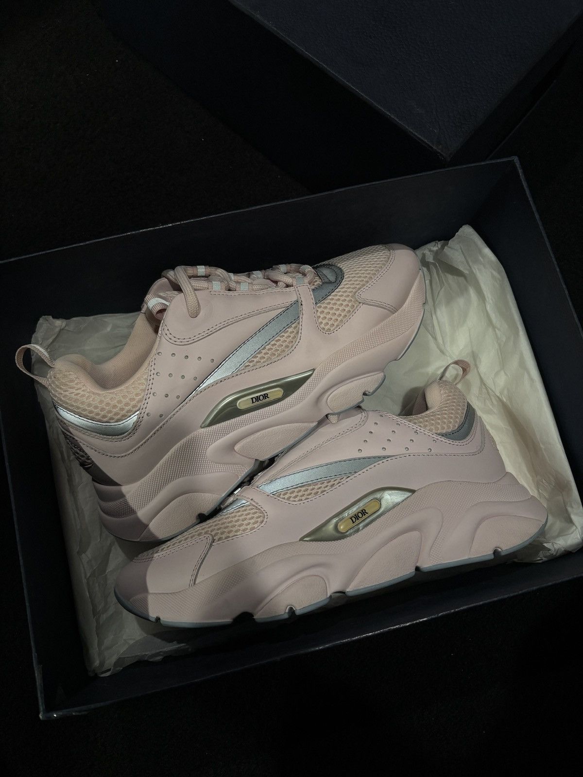 Dior DIOR B22 PINK WORN ONCE SIZE 40EU Size US 7 / EU 40 - 2 Thumbnail