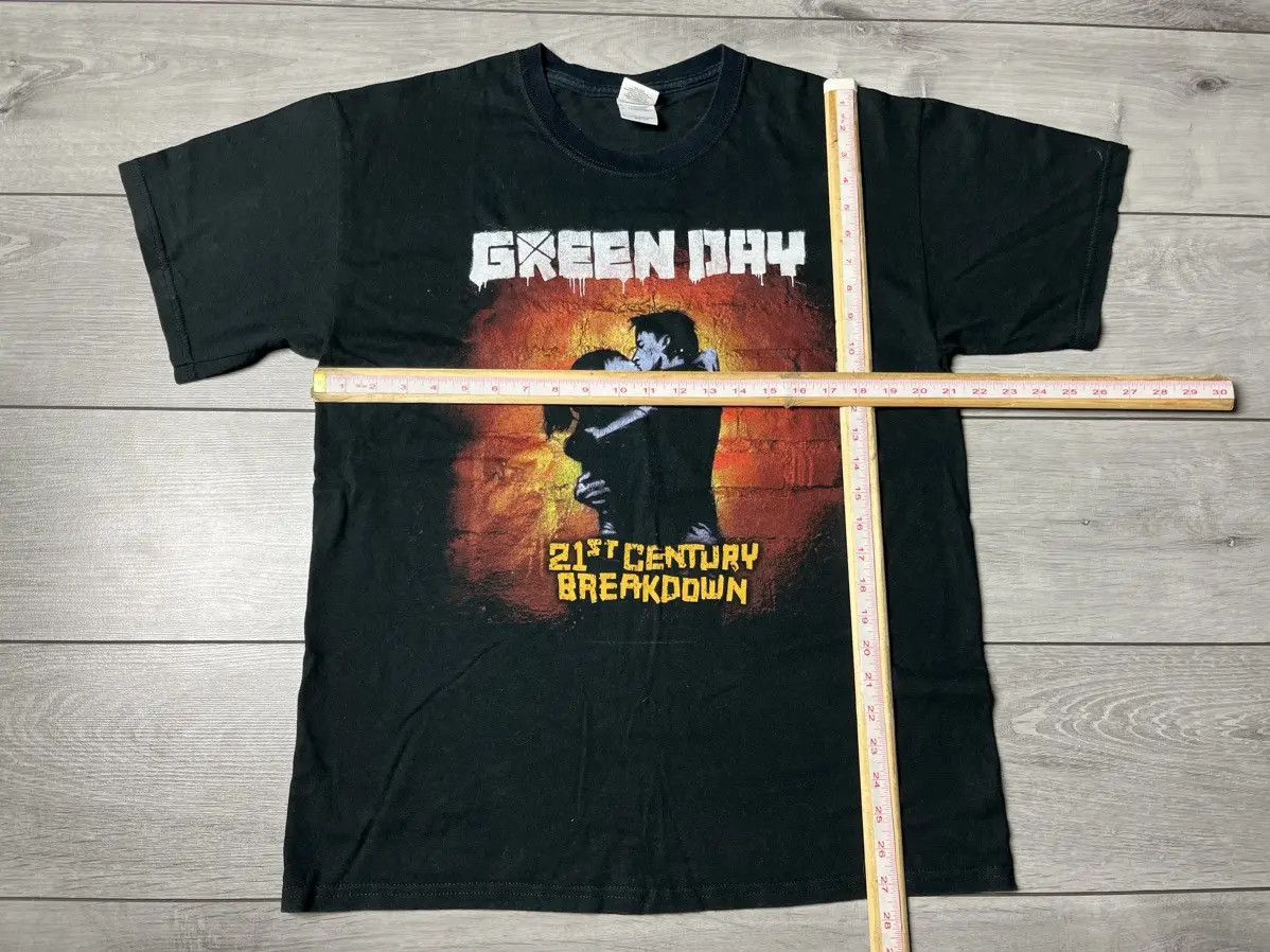Band Tees Green day Tshirt century breakdown size Large Size US L / EU 52-54 / 3 - 6 Thumbnail